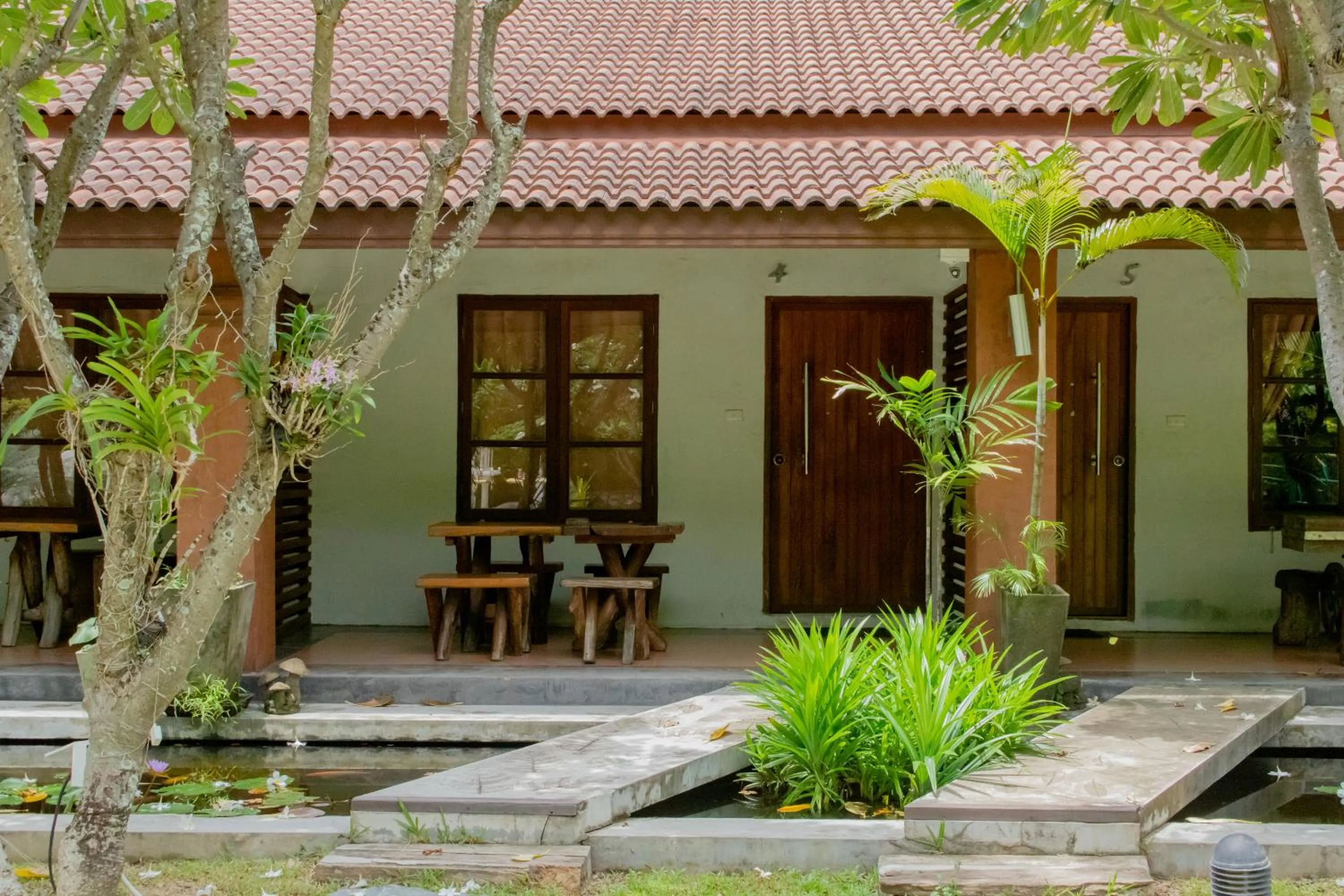 Photo of the whole room in Namsai Resort Kanchanaburi