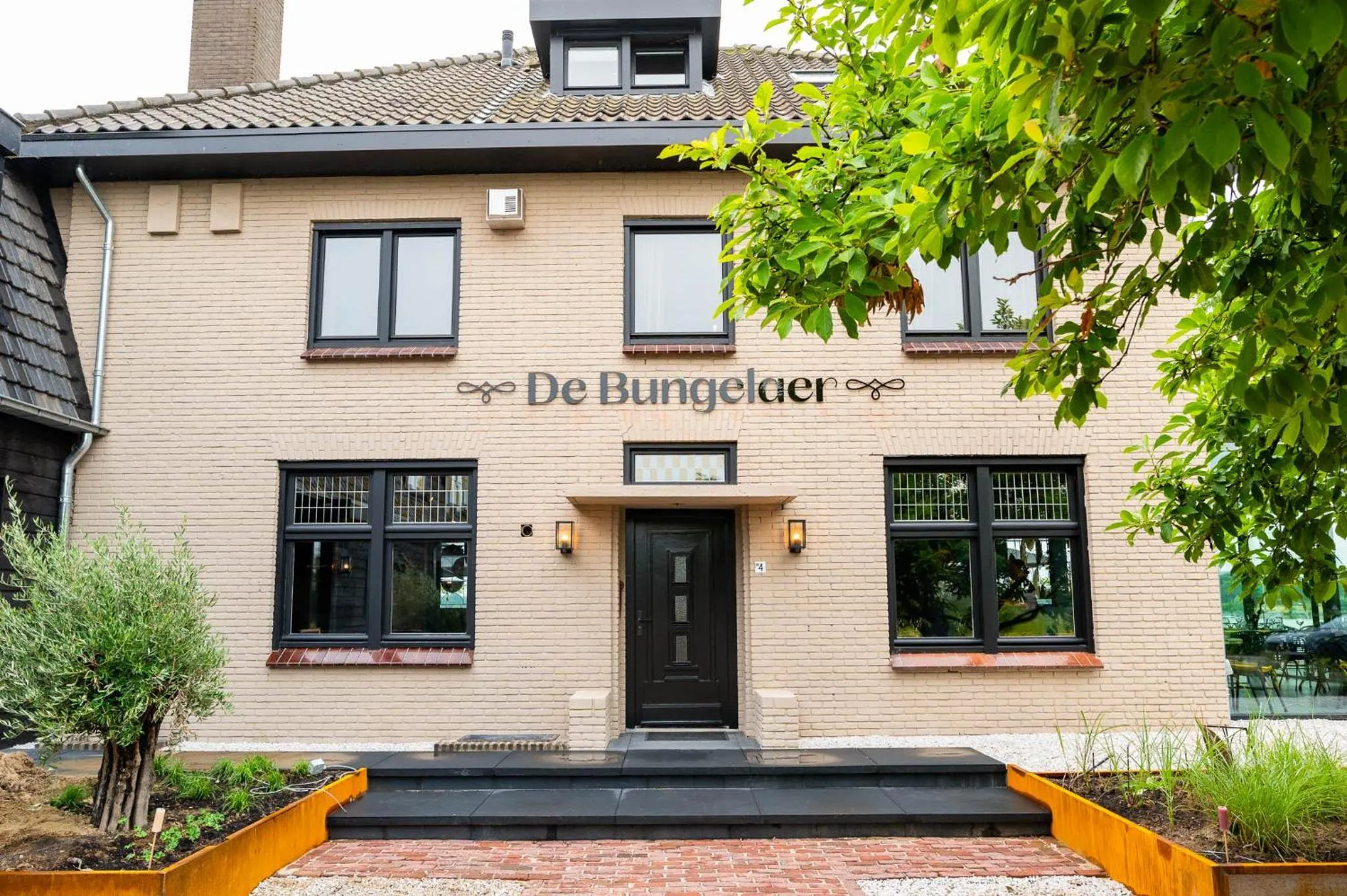 Property building in Boutique Hotel de Bungelaer