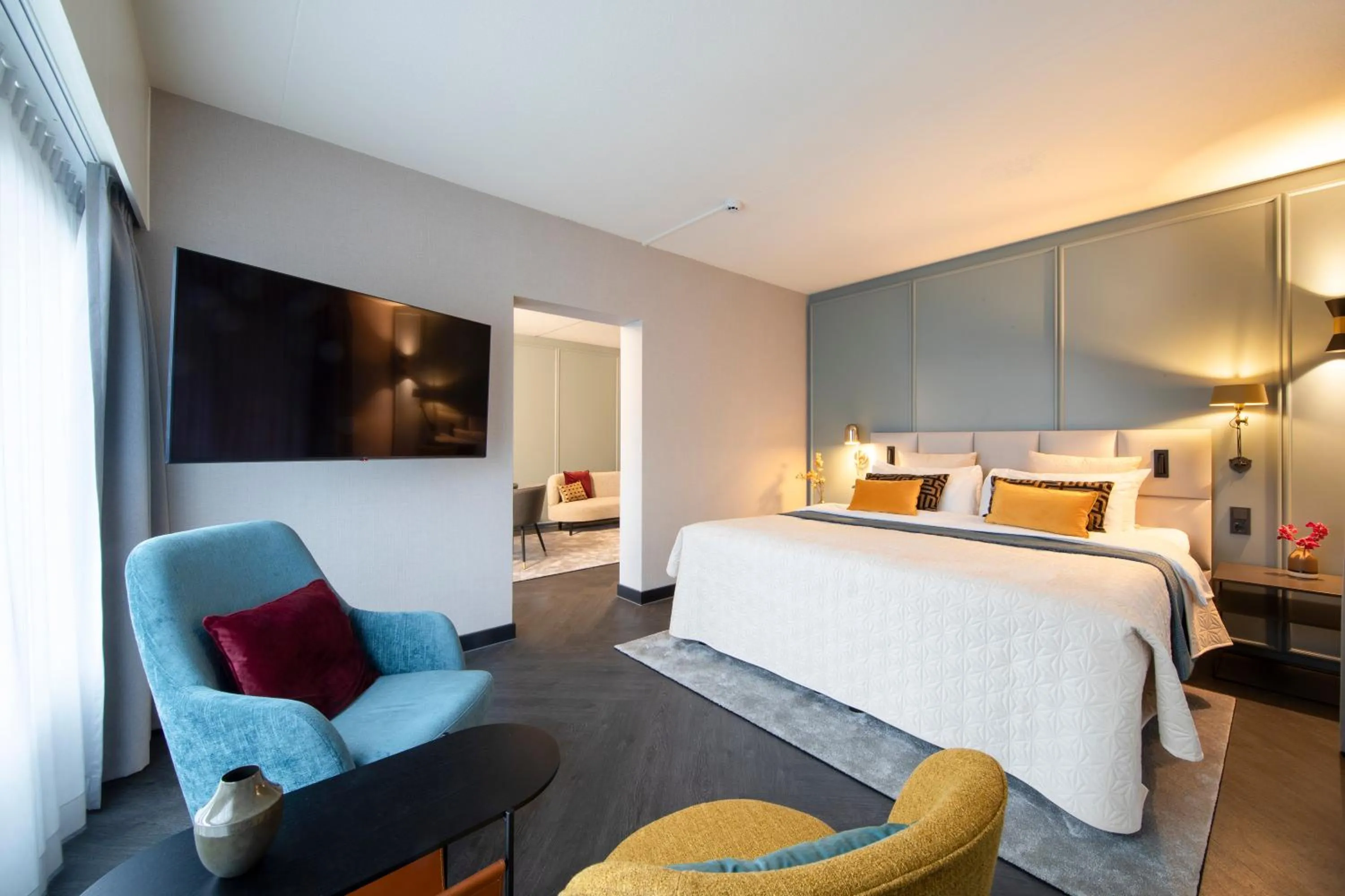 Bedroom, Bed in Bilderberg Hotel De Keizerskroon