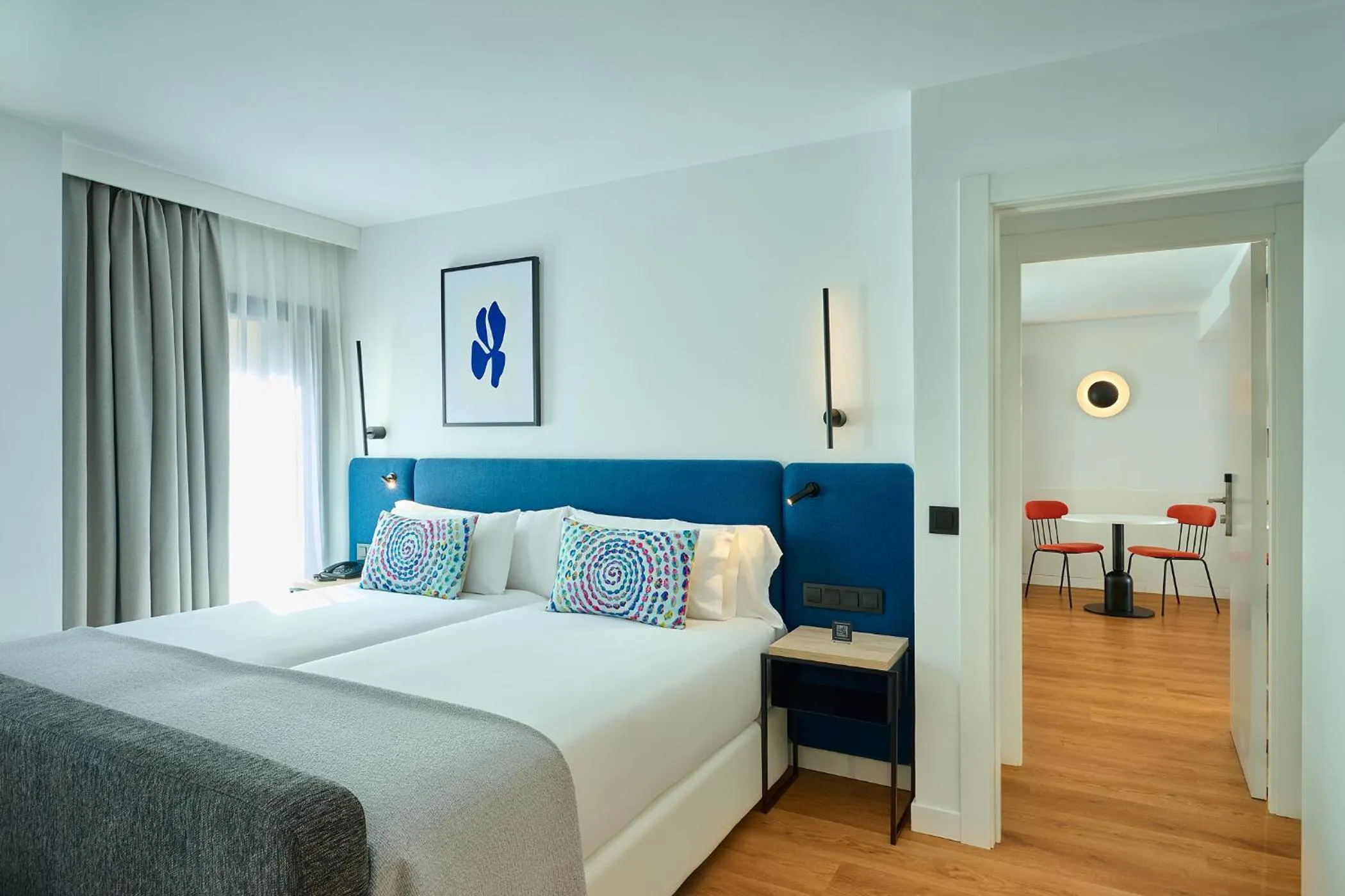 Bedroom, Bed in Apartamentos Luna Suites Granada