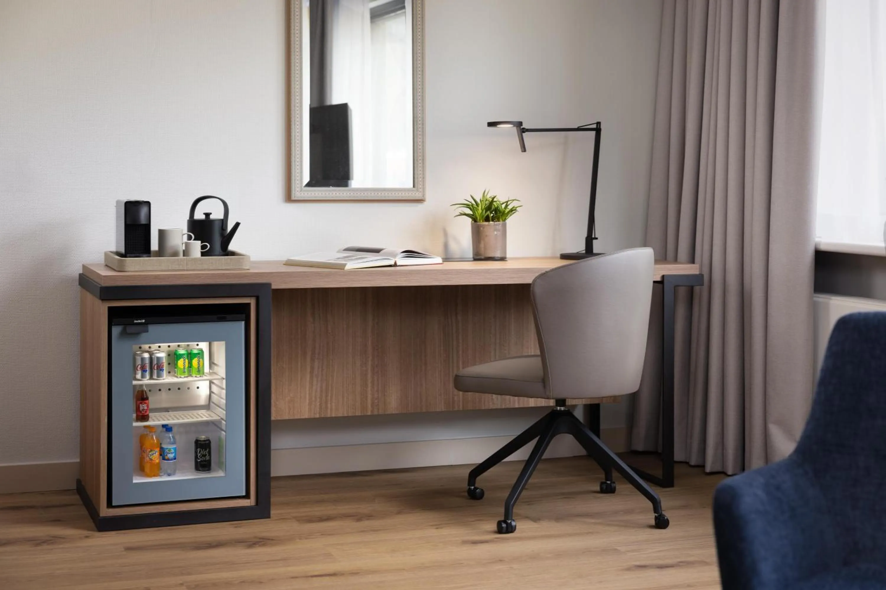 Bedroom in NH Atlanta Rotterdam Hotel