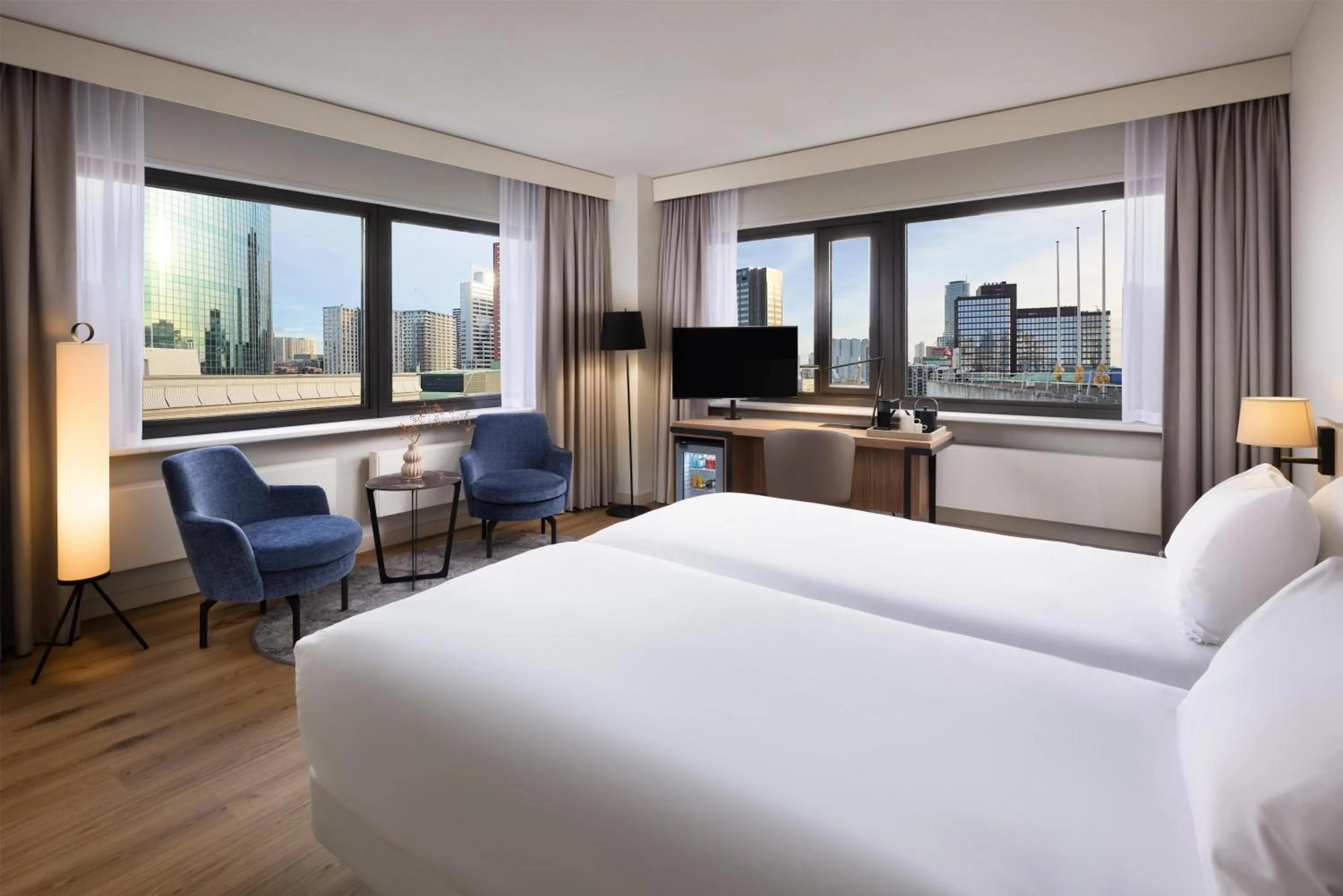 Bedroom, Bed in NH Atlanta Rotterdam Hotel