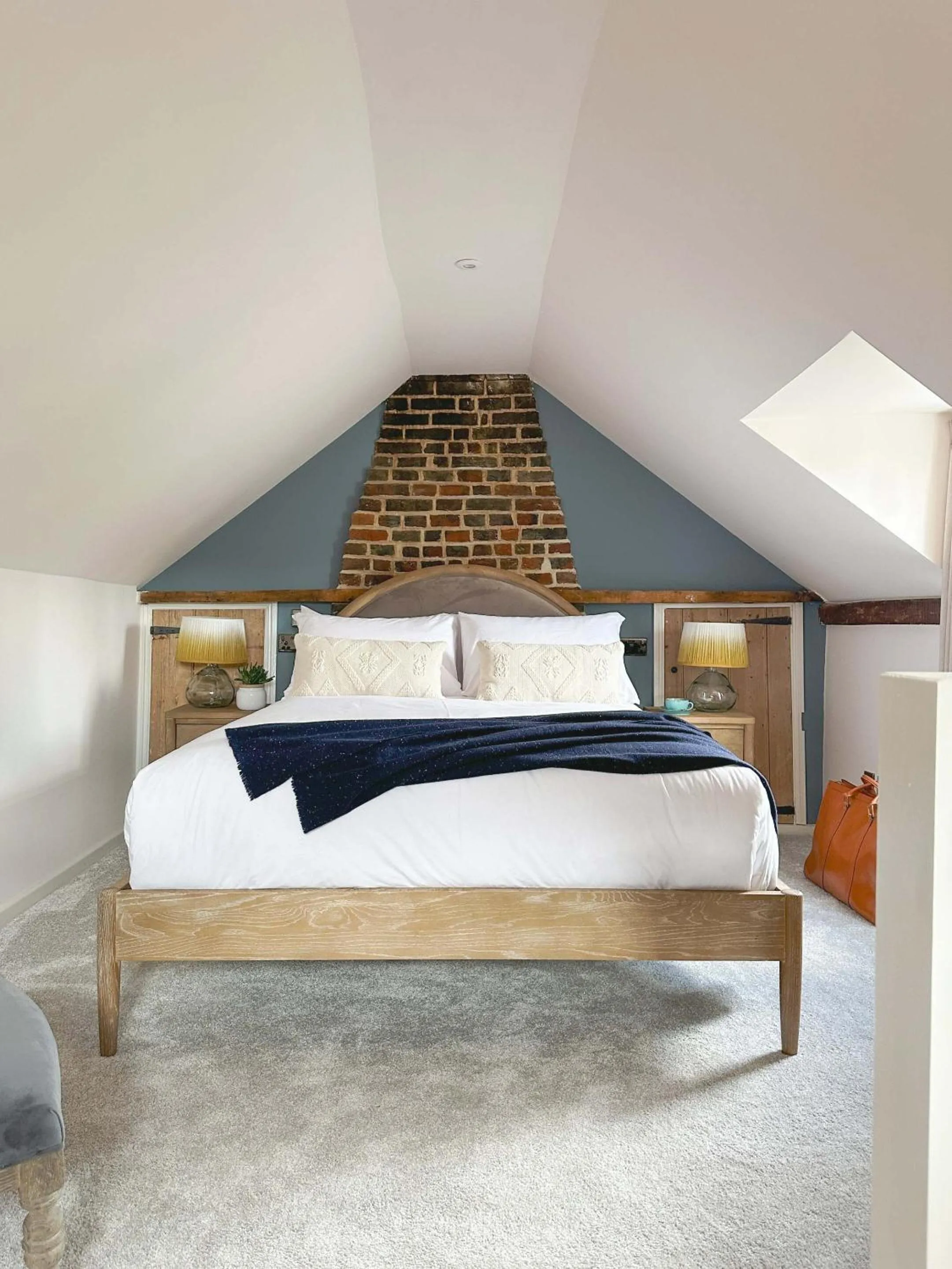 Bedroom, Bed in The Pear Tree Inn