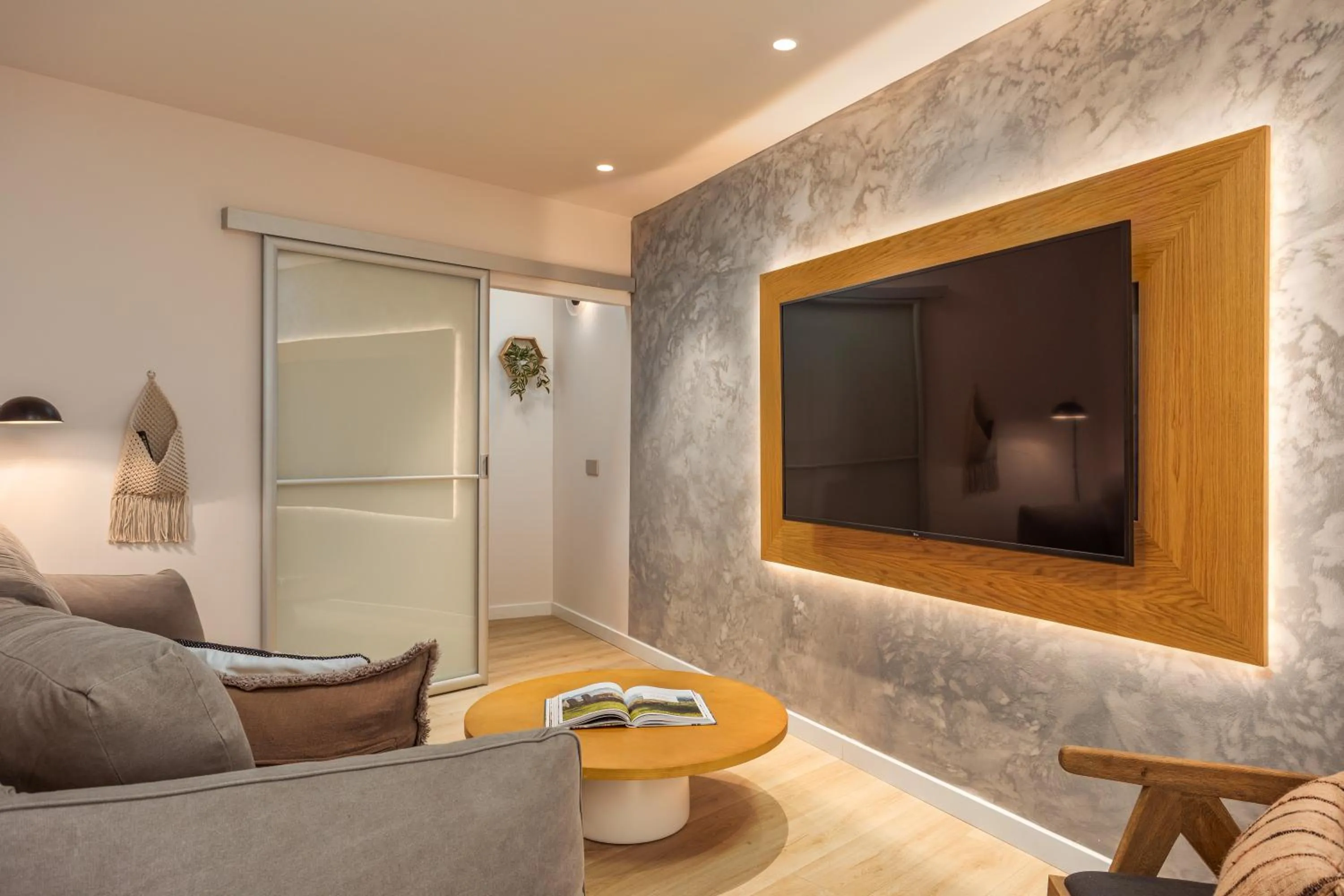 TV and multimedia in Marconia Boutique Residence
