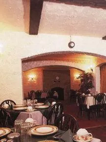 Restaurant/places to eat in Victoria Park Hotel