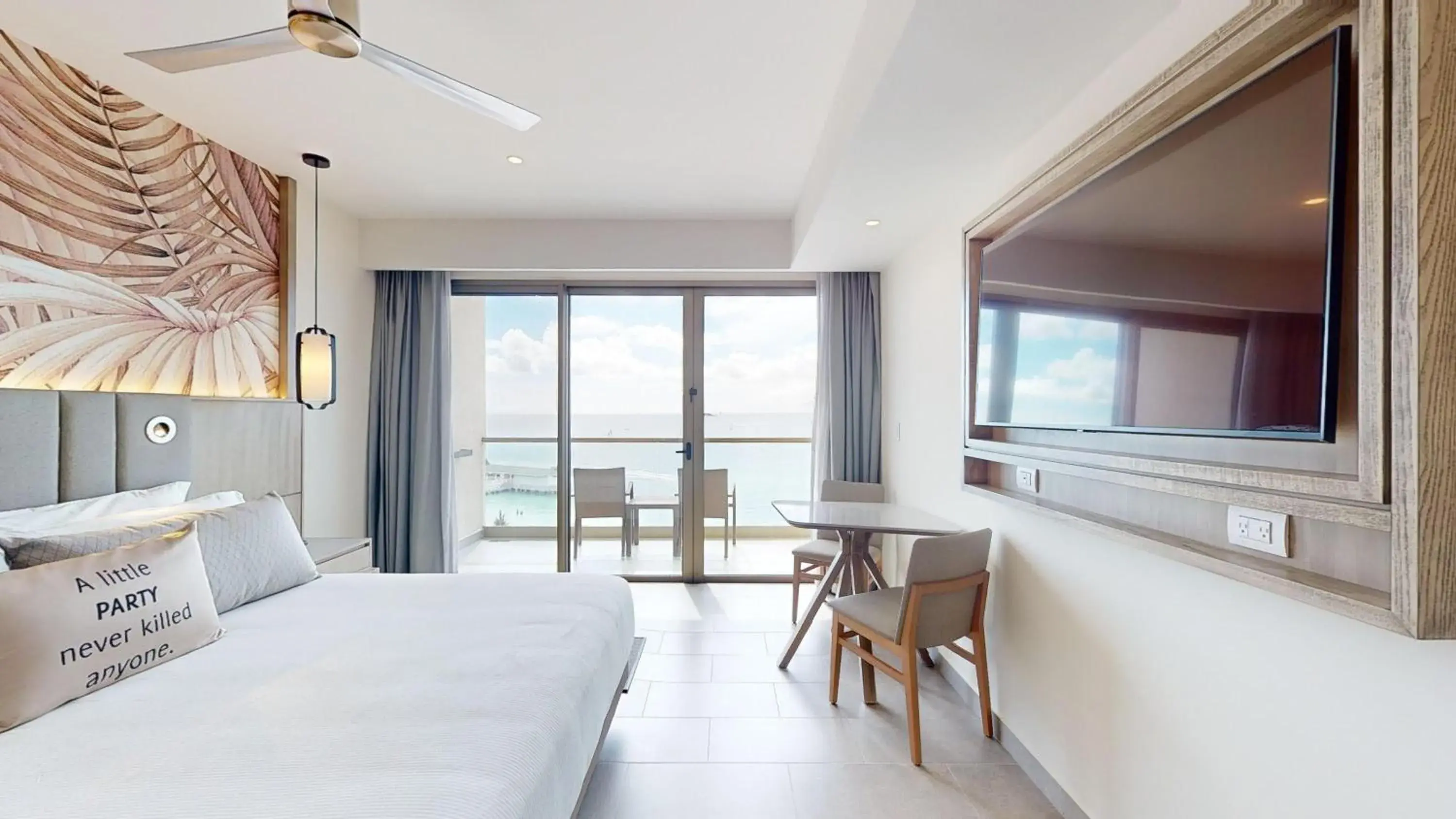 Luxury Beach front Room Diamond Club - single occupancy in Royalton CHIC Antigua, An Autograph Collection All-Inclusive Resort - Adults Only Luxury Beach front Room Diamond Club - single occupancy in Royalton CHIC Antigua, An Autograph Collection All-Inclusive Resort - Adults Only