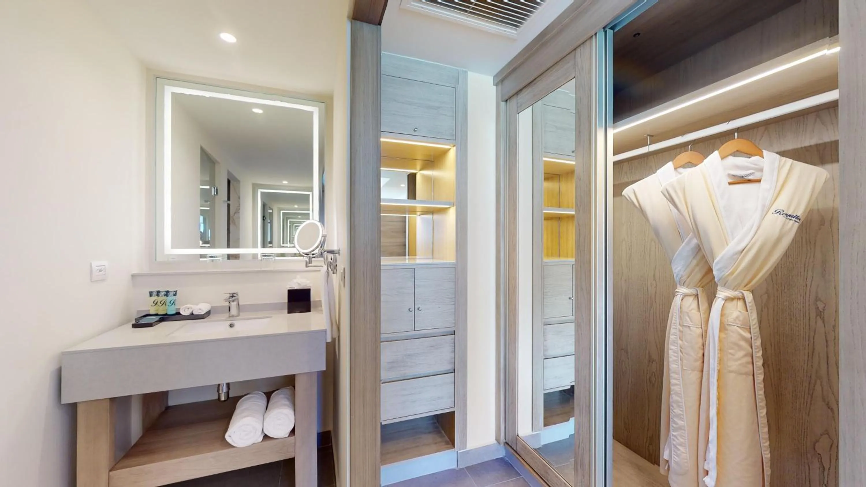 wardrobe in Royalton CHIC Antigua, An Autograph Collection All-Inclusive Resort - Adults Only