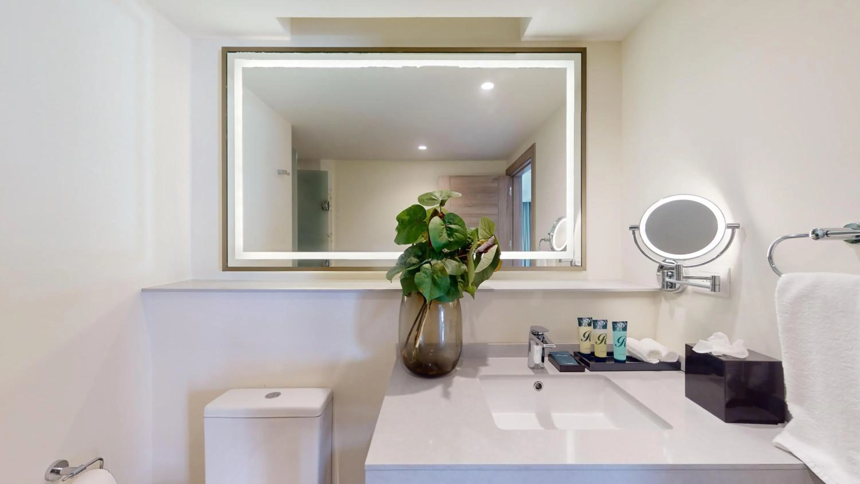 Bathroom in Royalton CHIC Antigua, An Autograph Collection All-Inclusive Resort - Adults Only