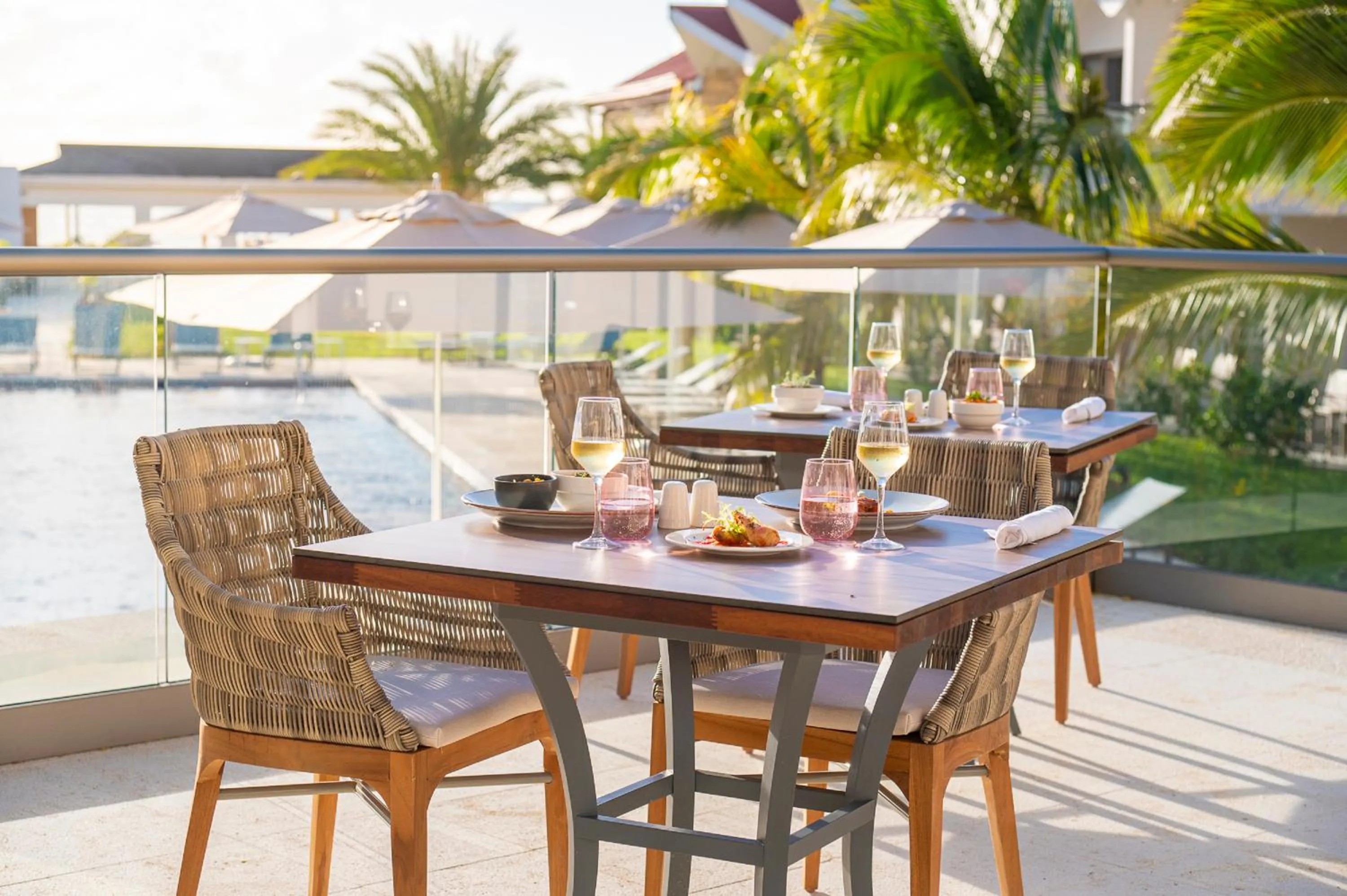 Food and drinks in Royalton CHIC Antigua, An Autograph Collection All-Inclusive Resort - Adults Only