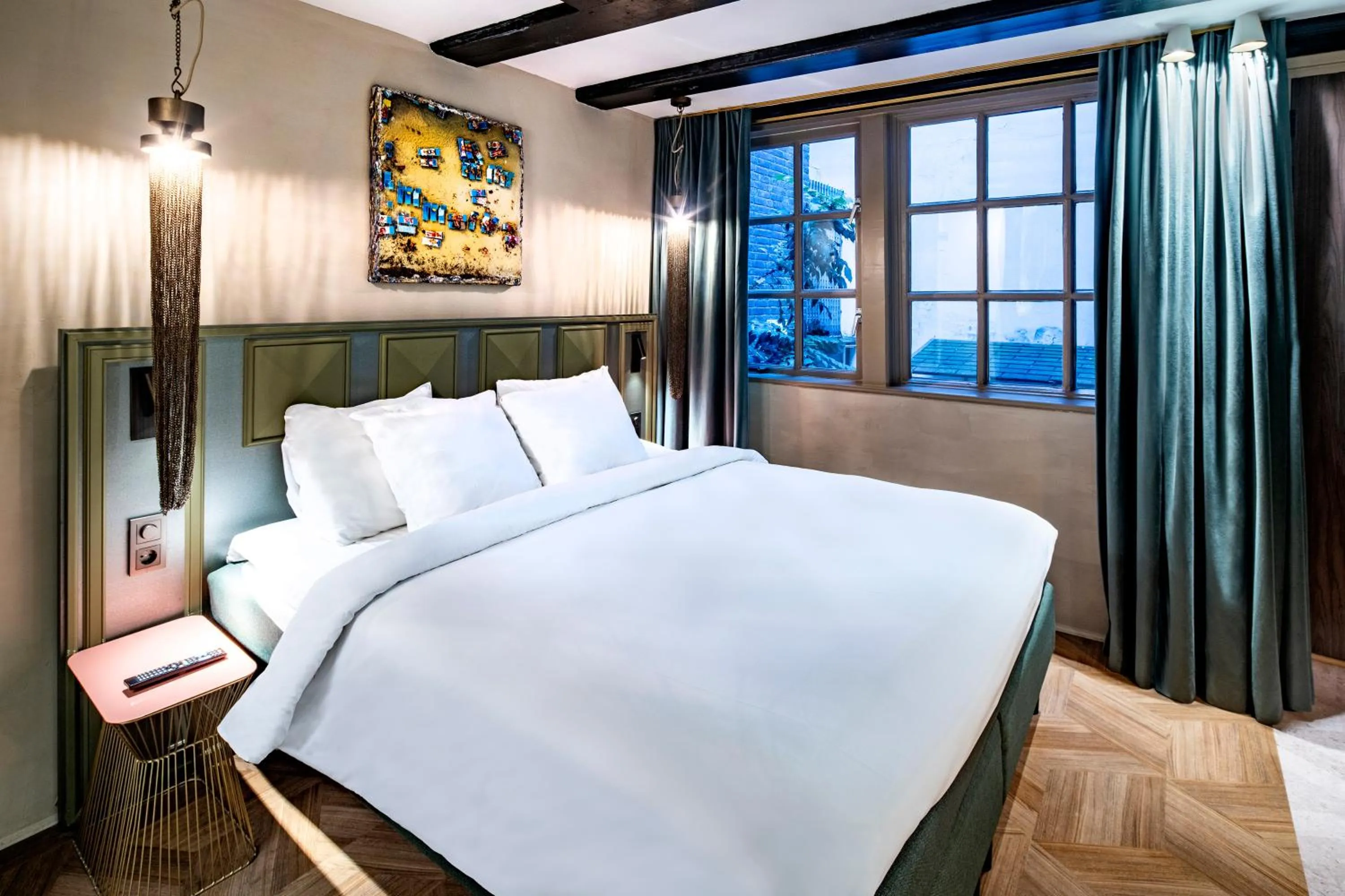 Bed in Mister Highland Hotel