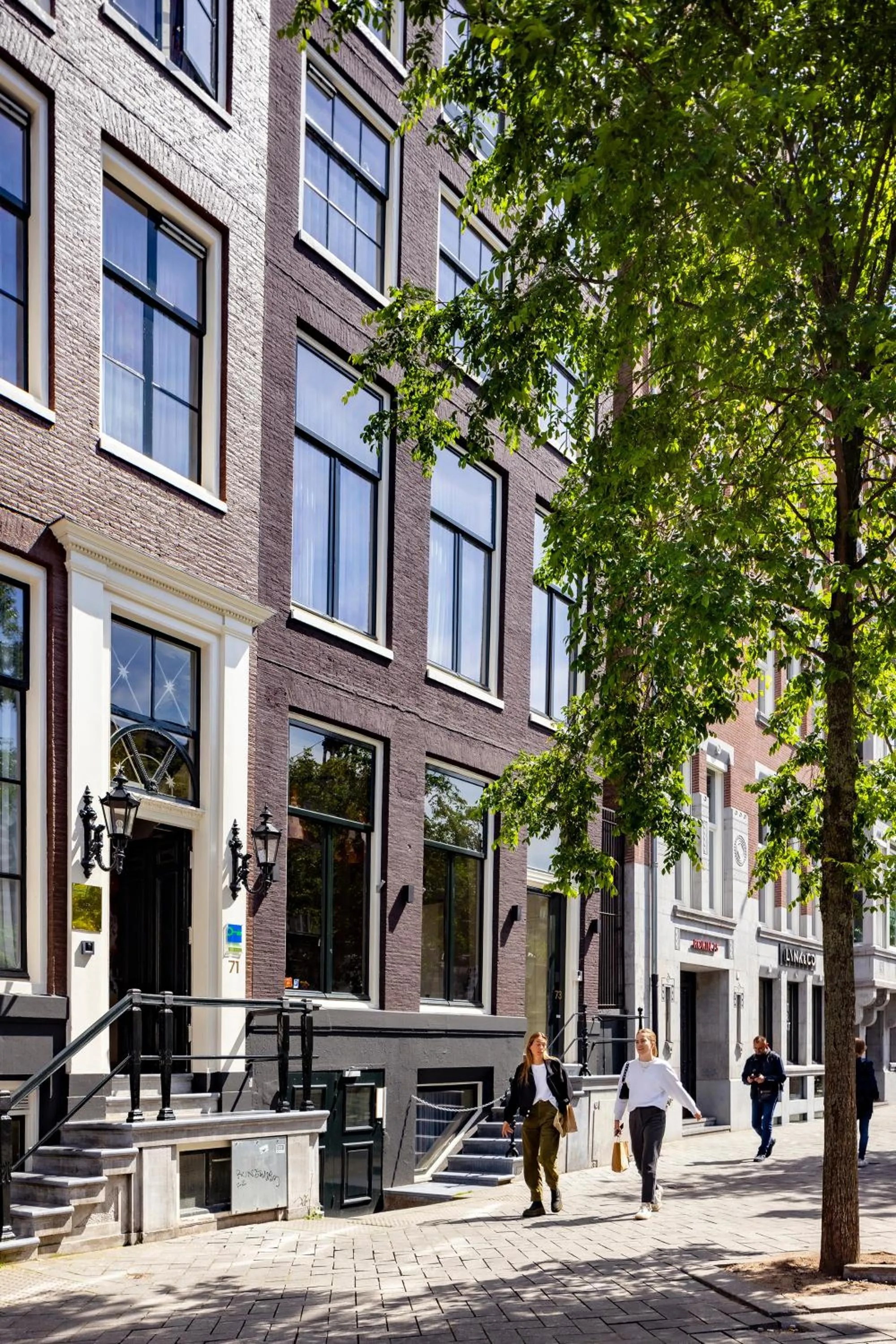 Property building in Mister Highland Hotel