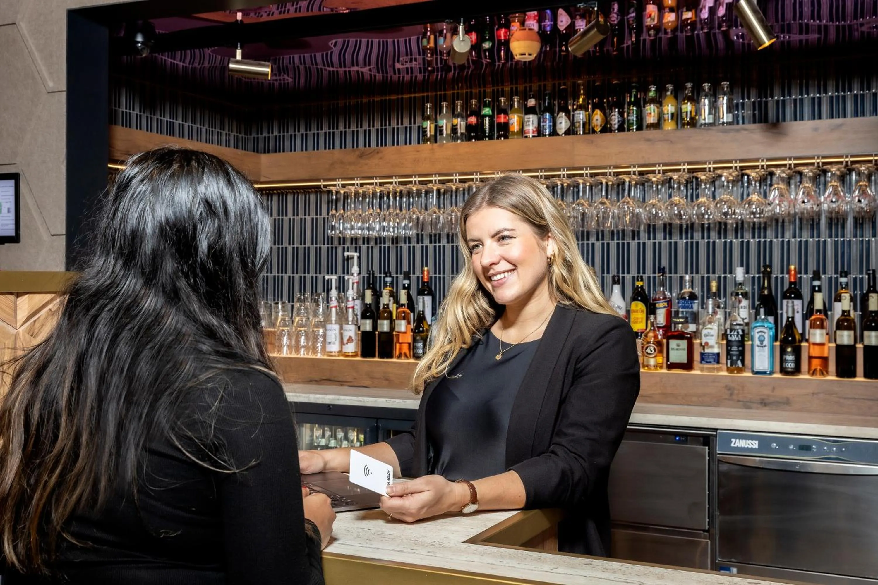 Lounge or bar in Mister Highland Hotel