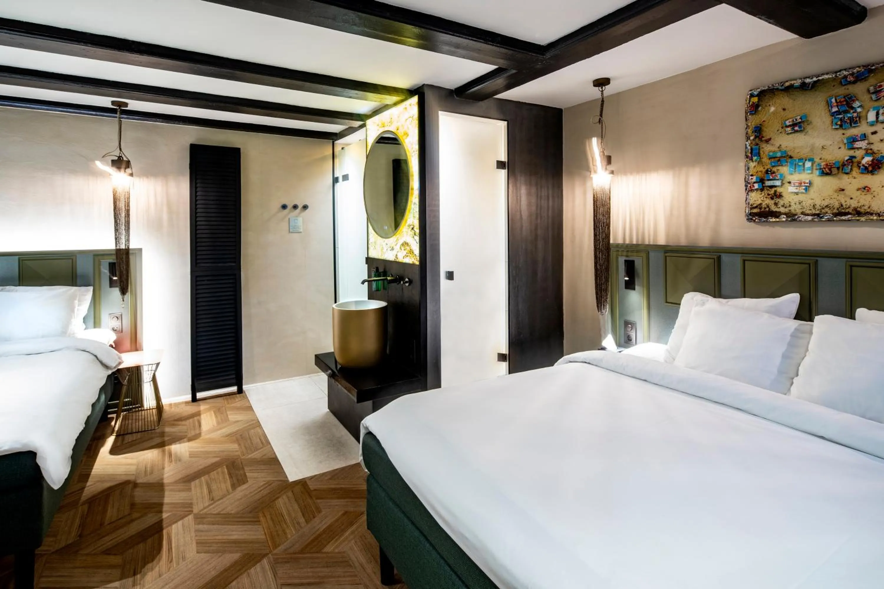 Photo of the whole room, Bed in Mister Highland Hotel