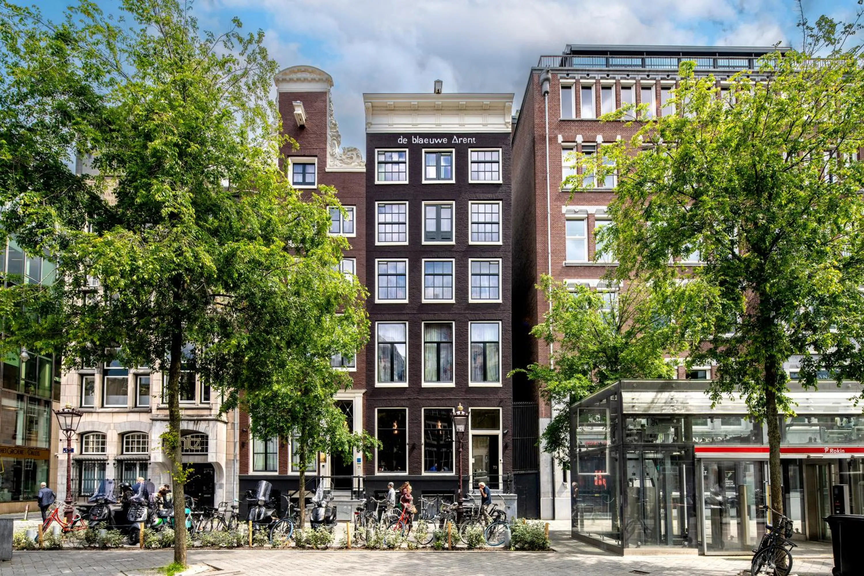 Property building in Mister Highland Hotel