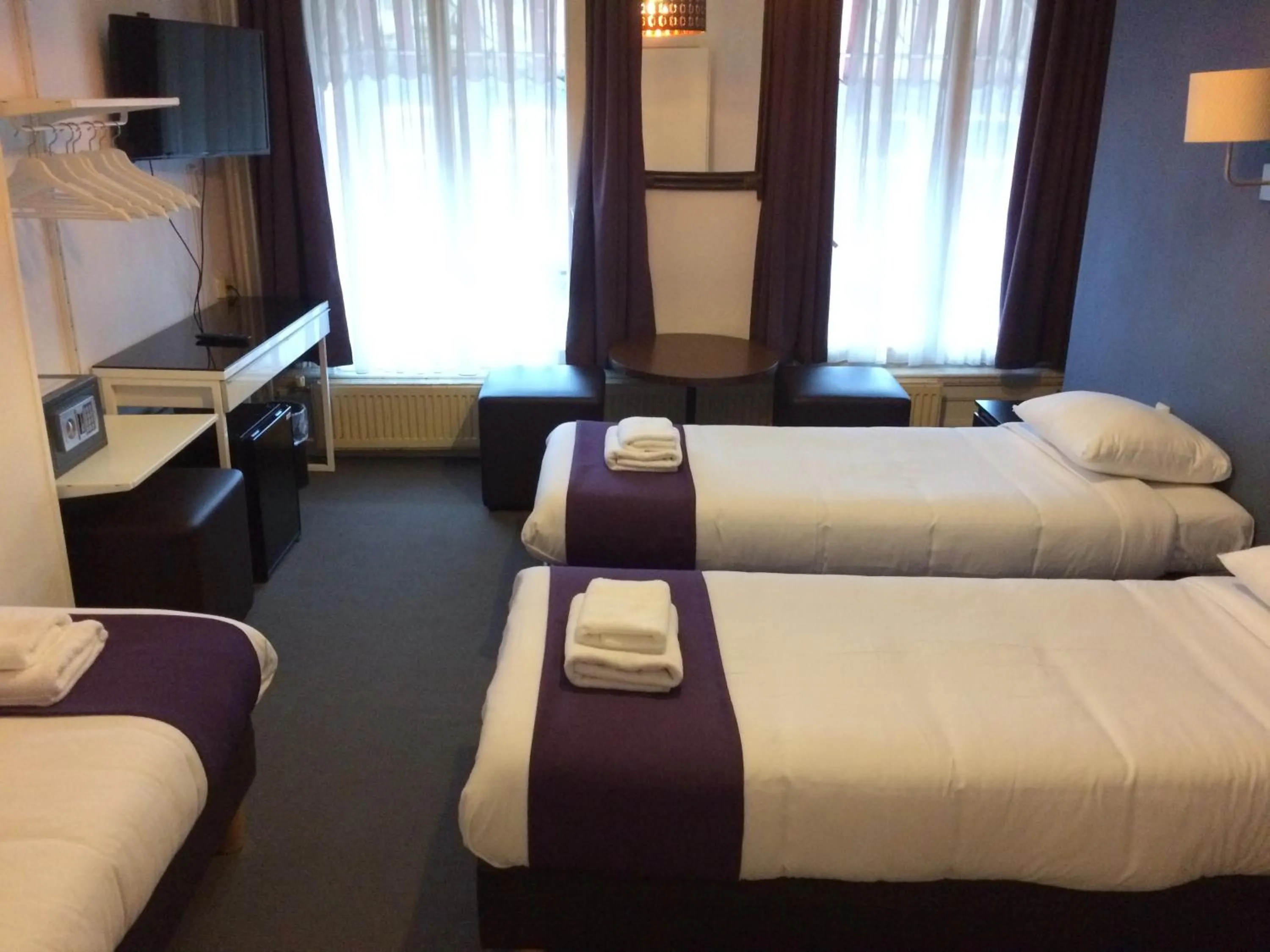 Bed in Hotel Bellington