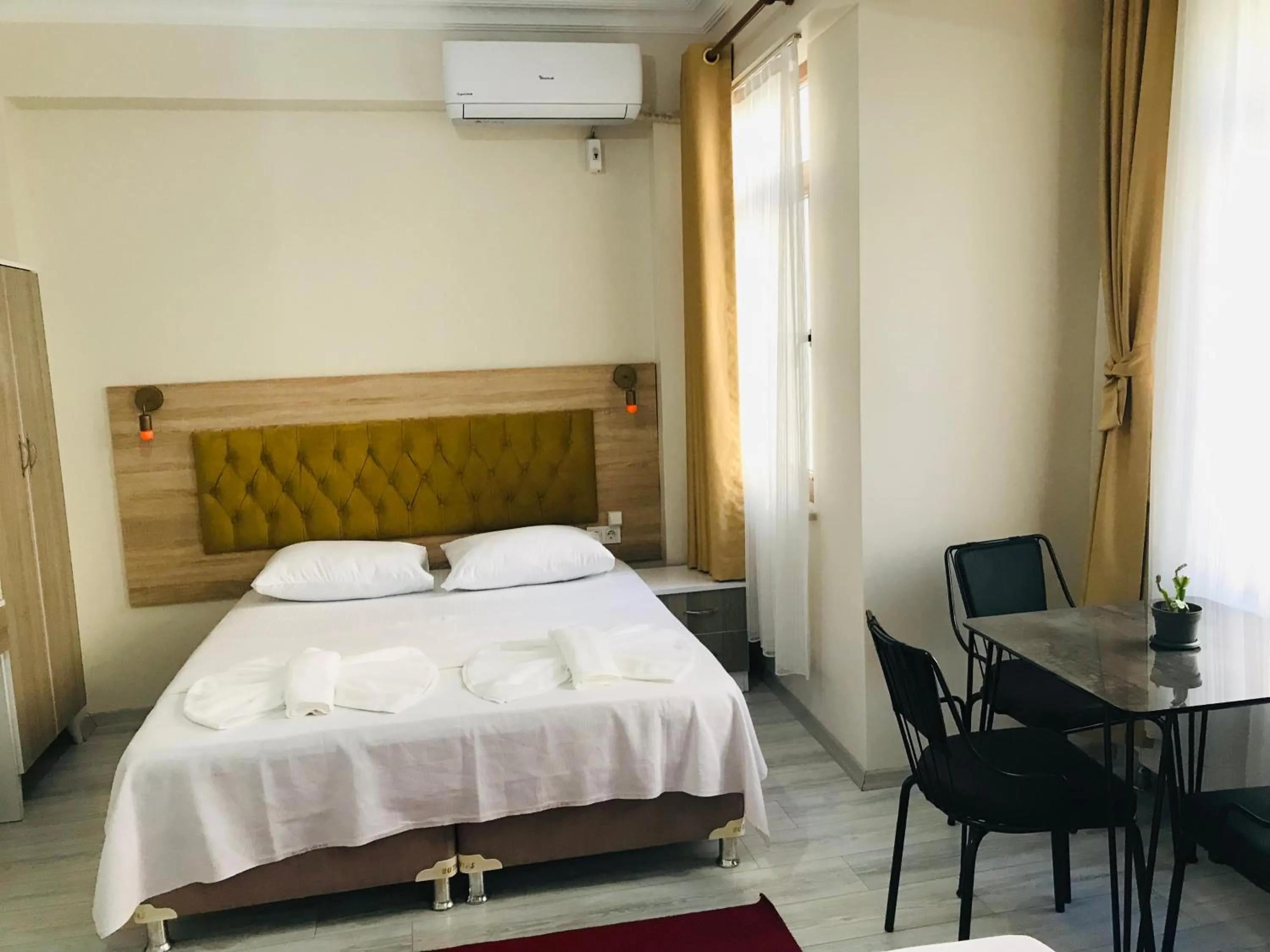 Bedroom, Bed in Halil Bey Konağı