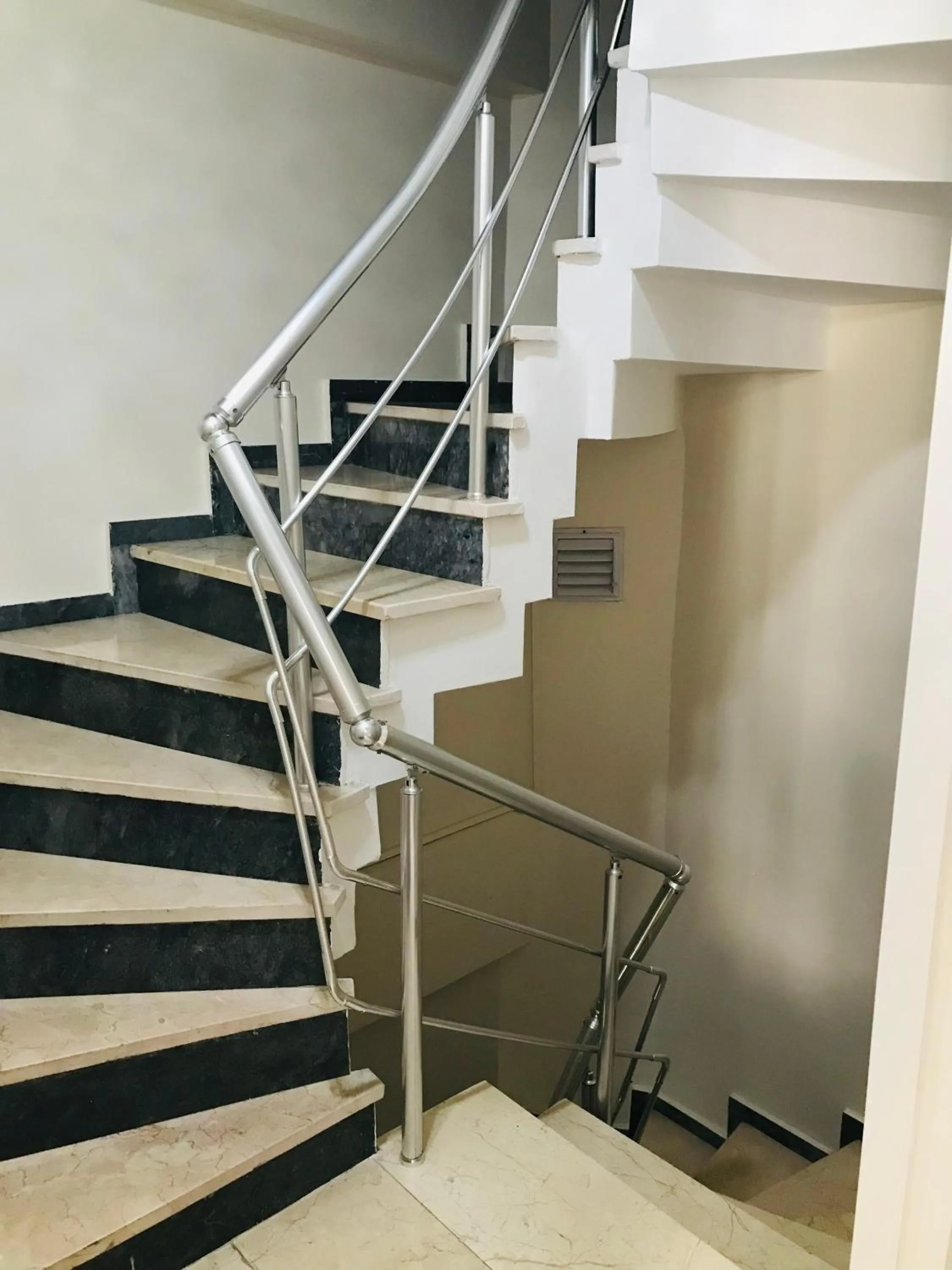 Property building in Halil Bey Konağı