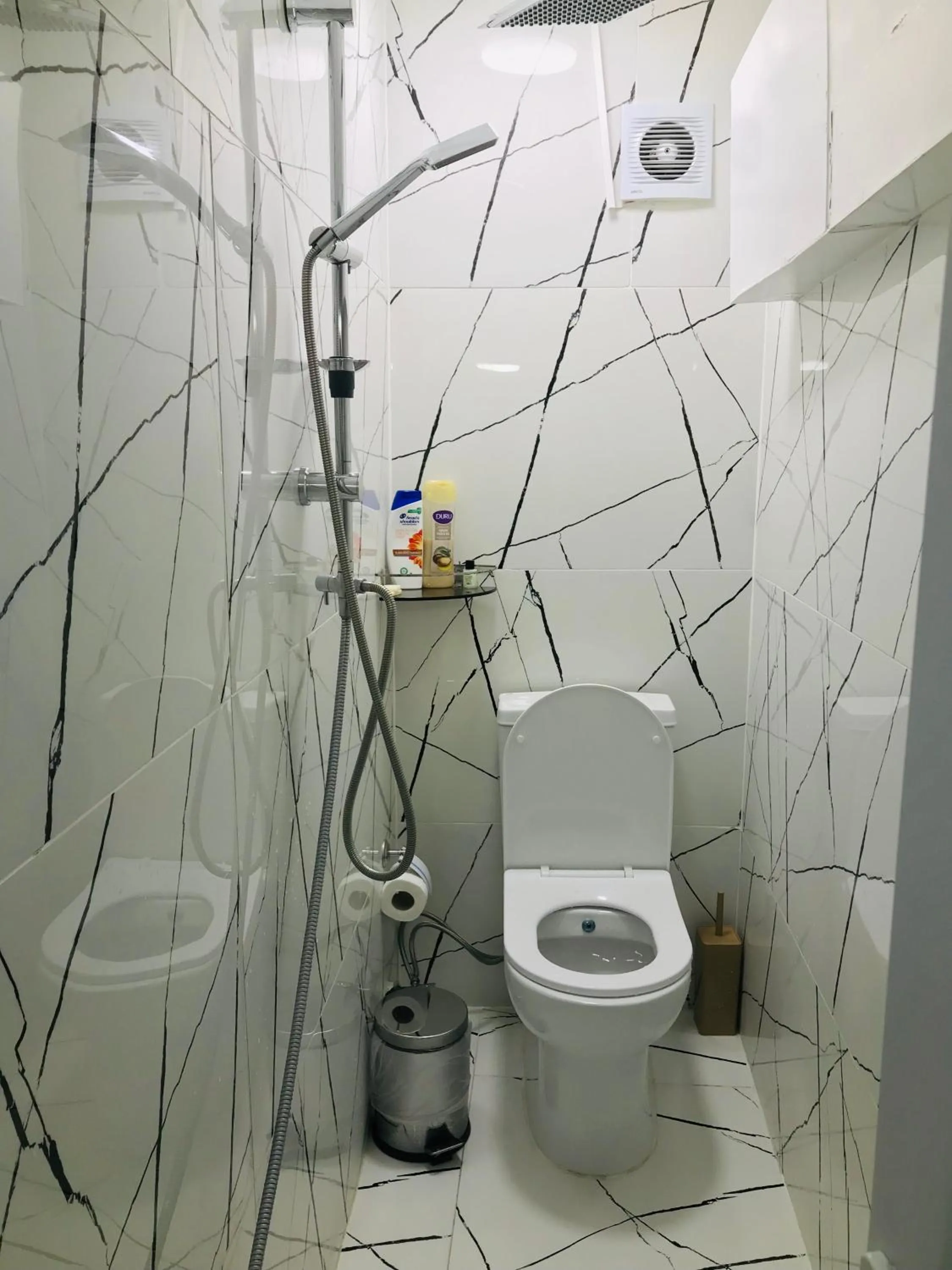 Shower in Halil Bey Konağı