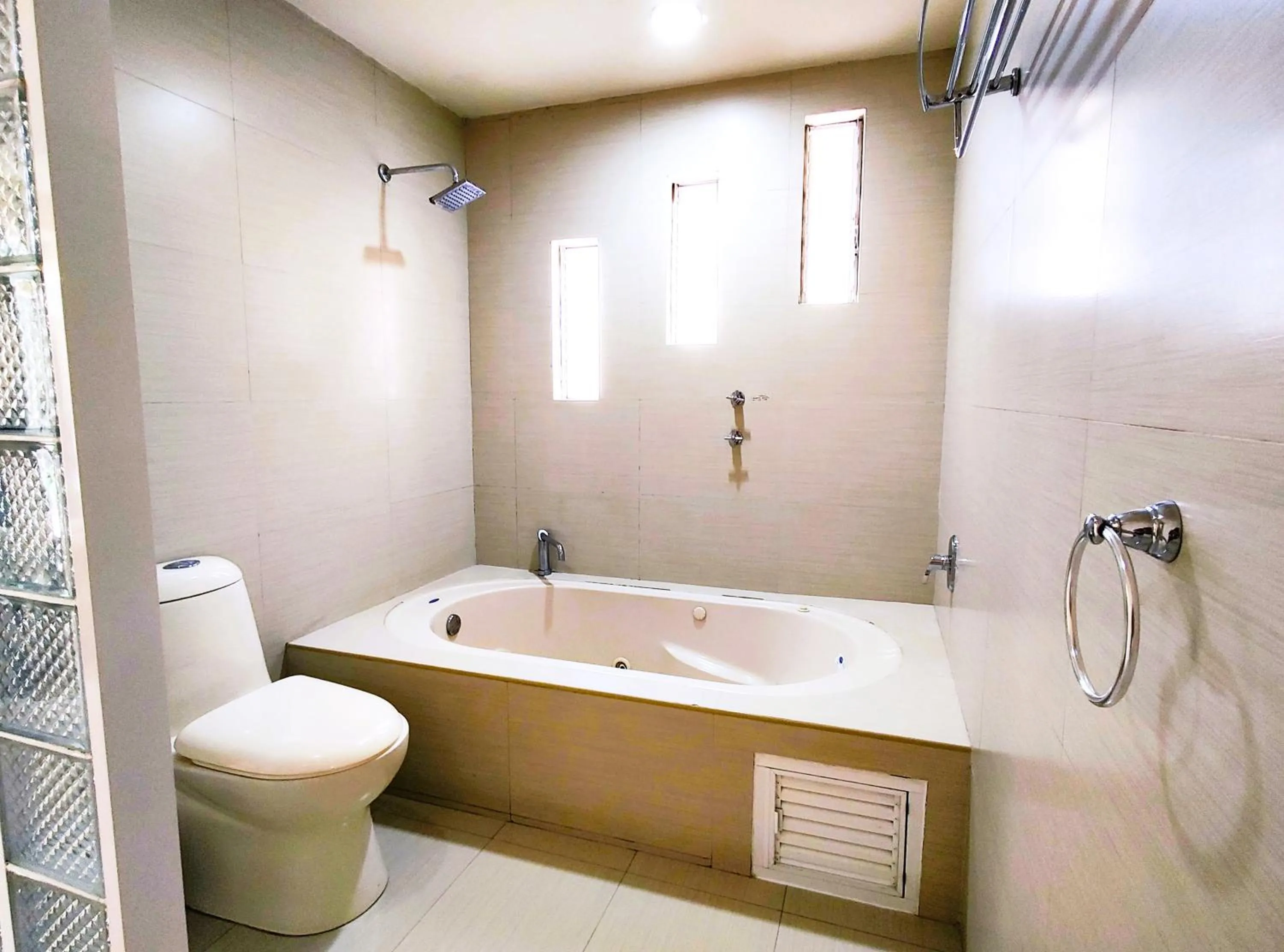 Bathroom in Hotel Jardines Centro