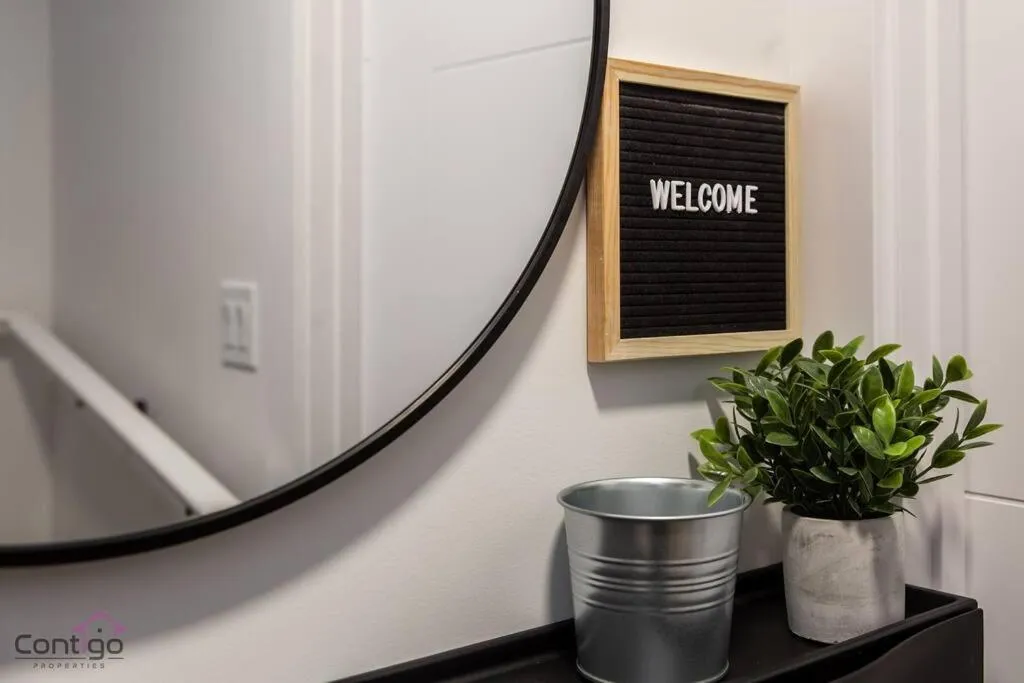 Decorative detail in Luxe New York Style Bsmt Suite, Near DT & WEM, King Bed, WiFi