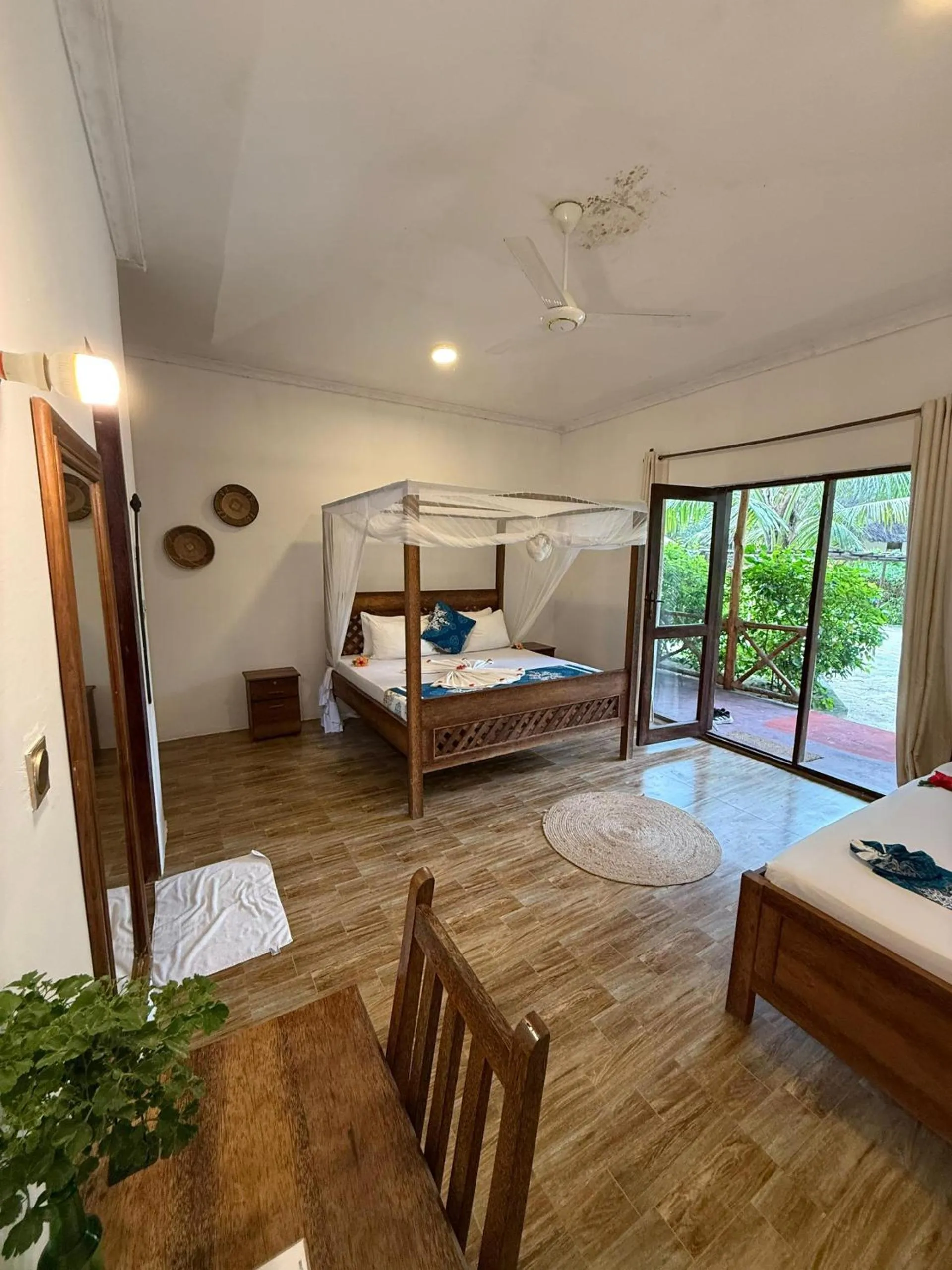 Photo of the whole room, Bed in Moayana Liora