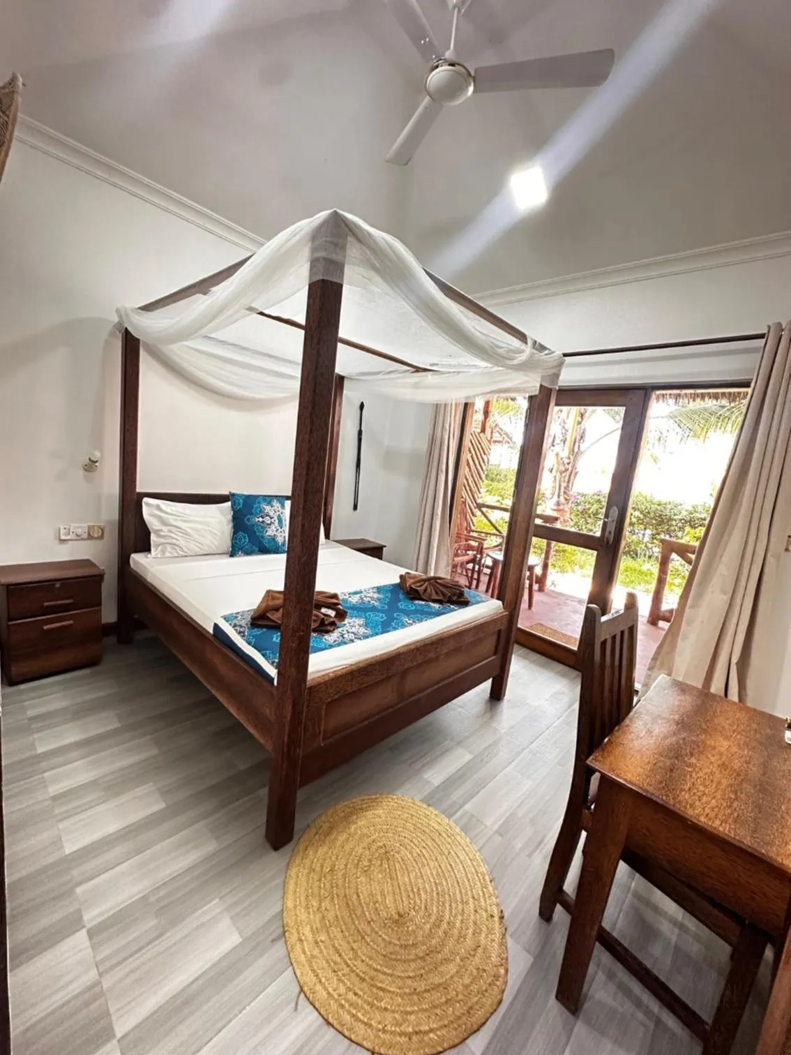 Bed in Moayana Liora