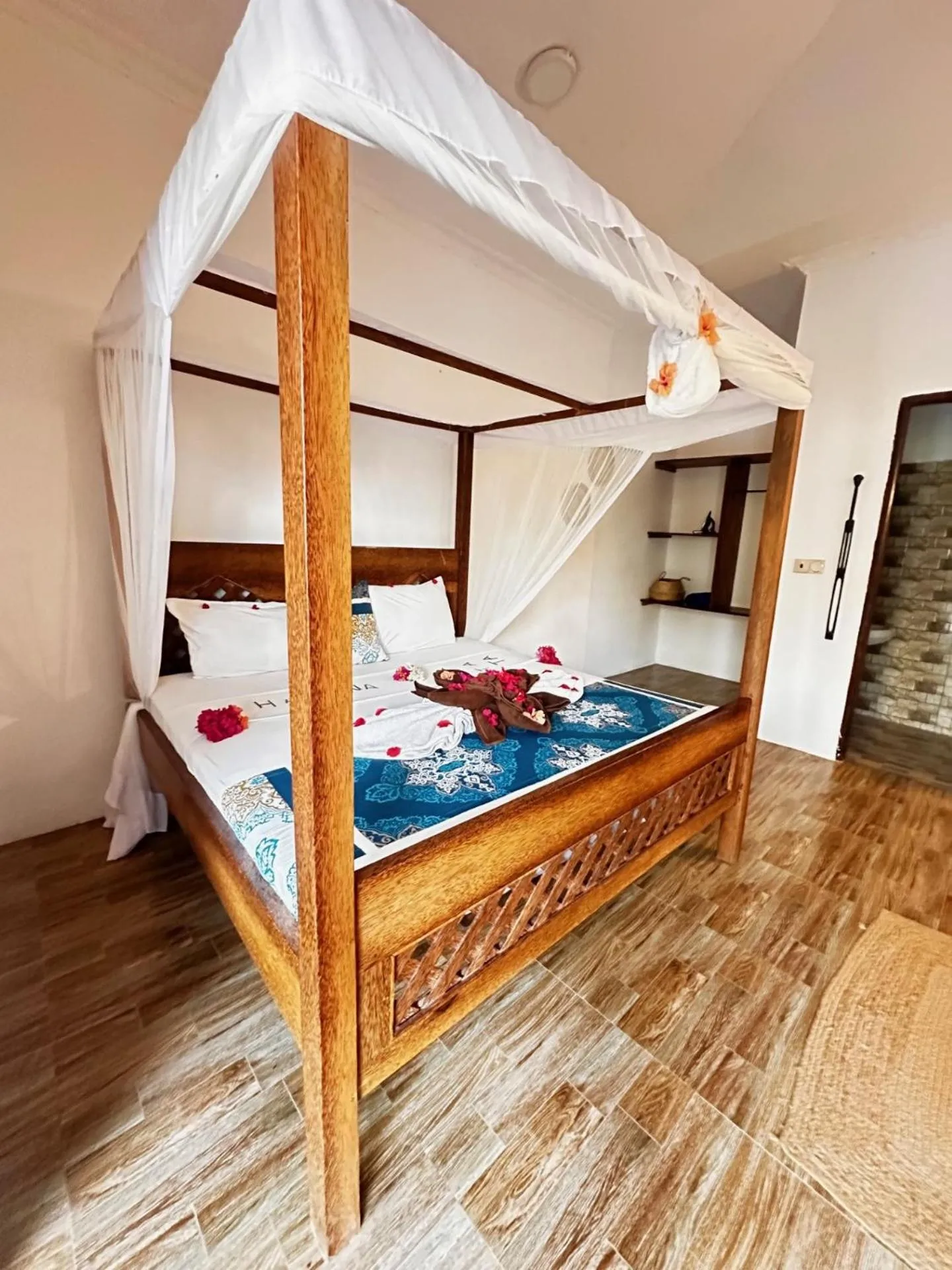 Bed in Moayana Liora