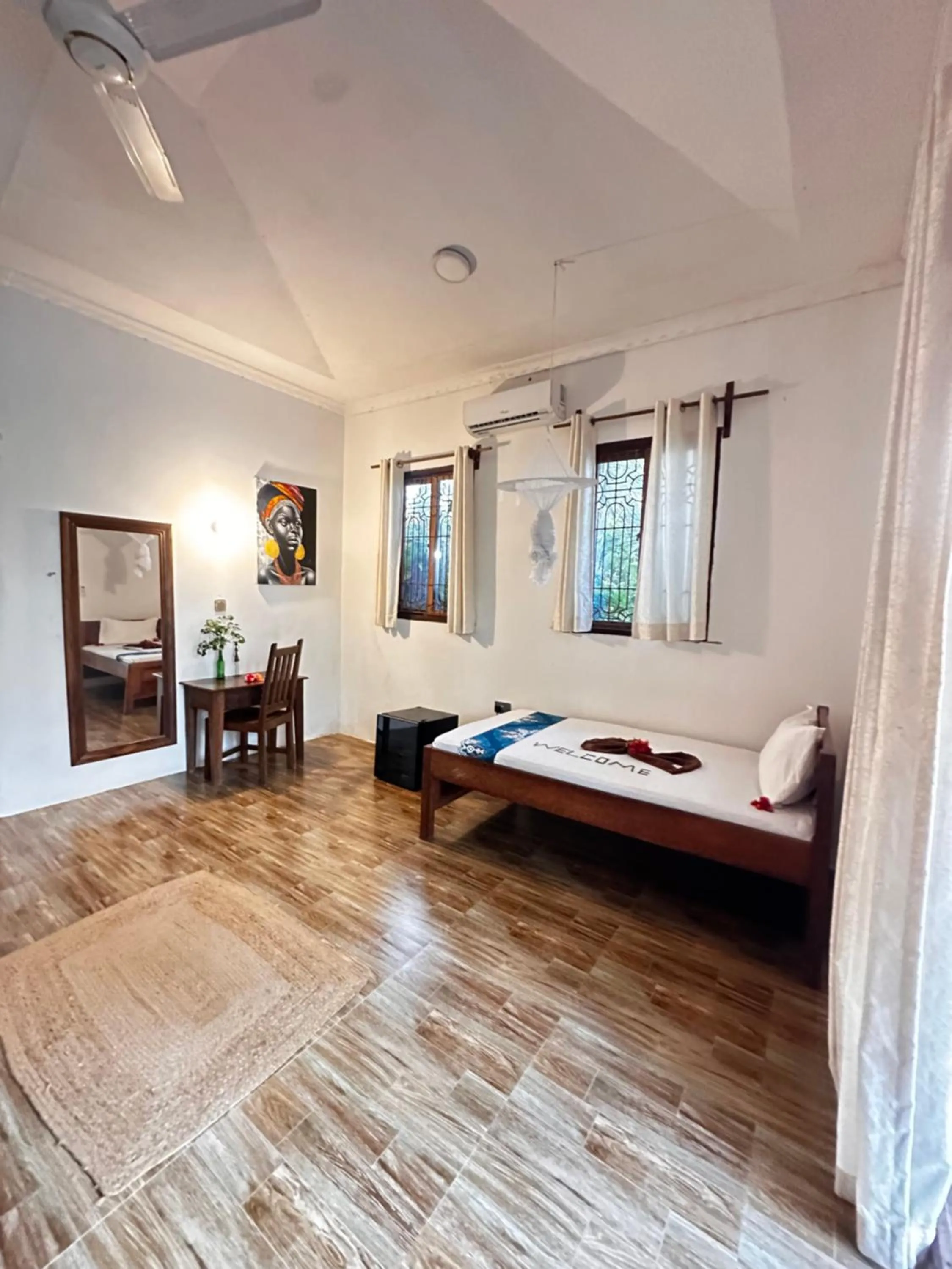 Bed in Moayana Liora