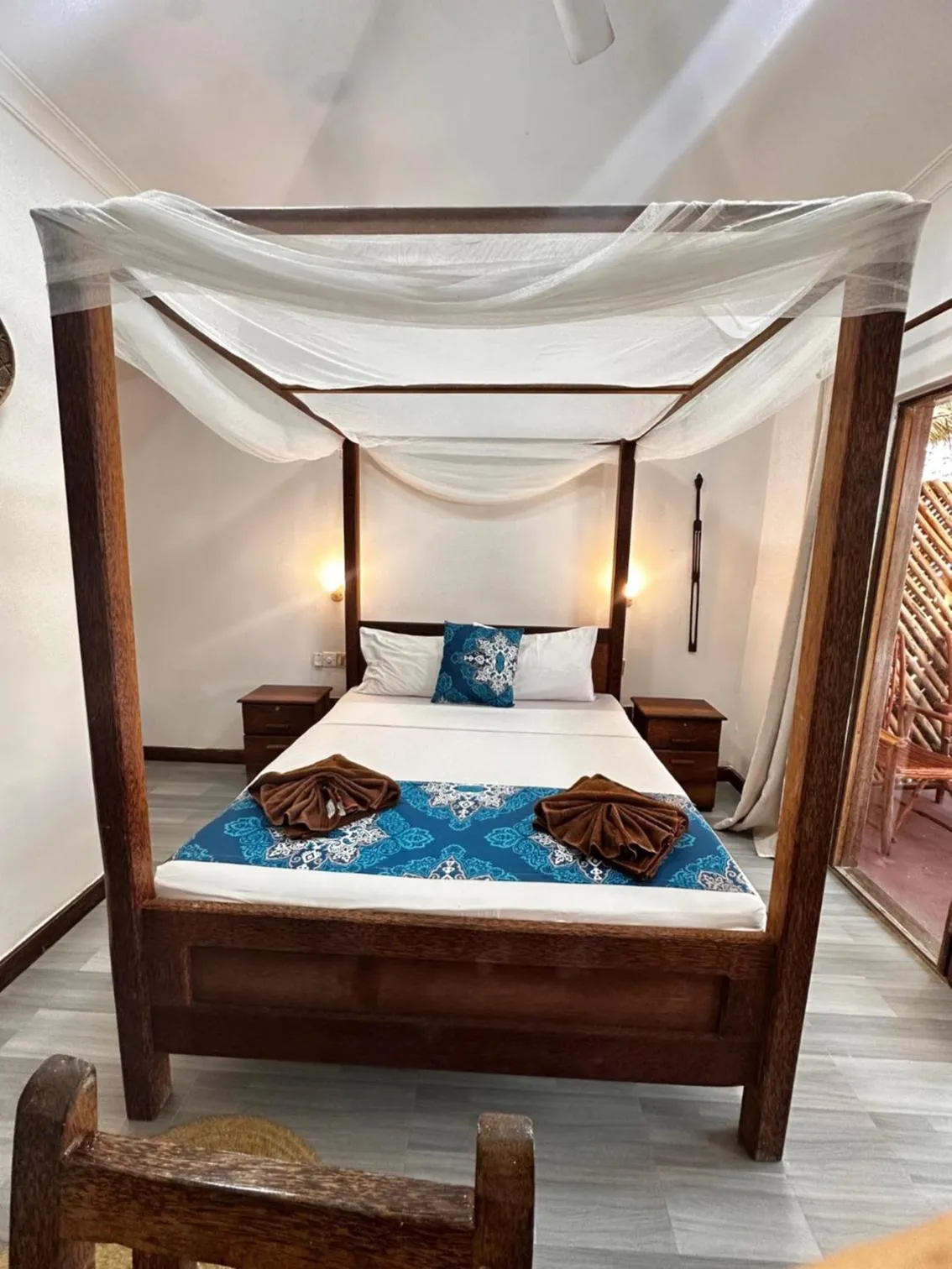 Bed in Moayana Liora