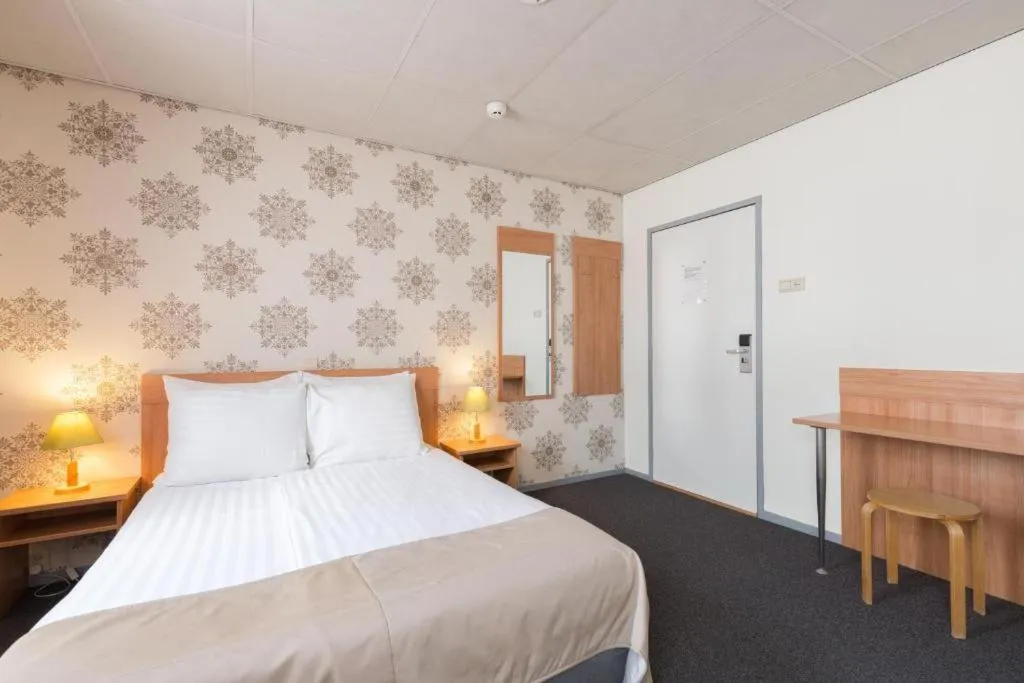 Bedroom, Bed in Rho Hotel