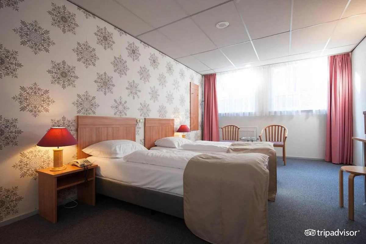 Bedroom, Bed in Rho Hotel