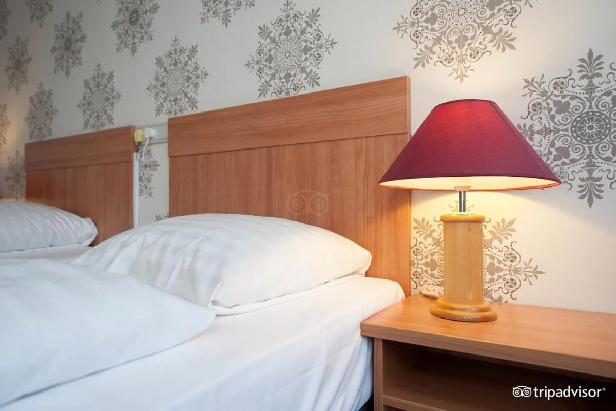 Bedroom, Bed in Rho Hotel