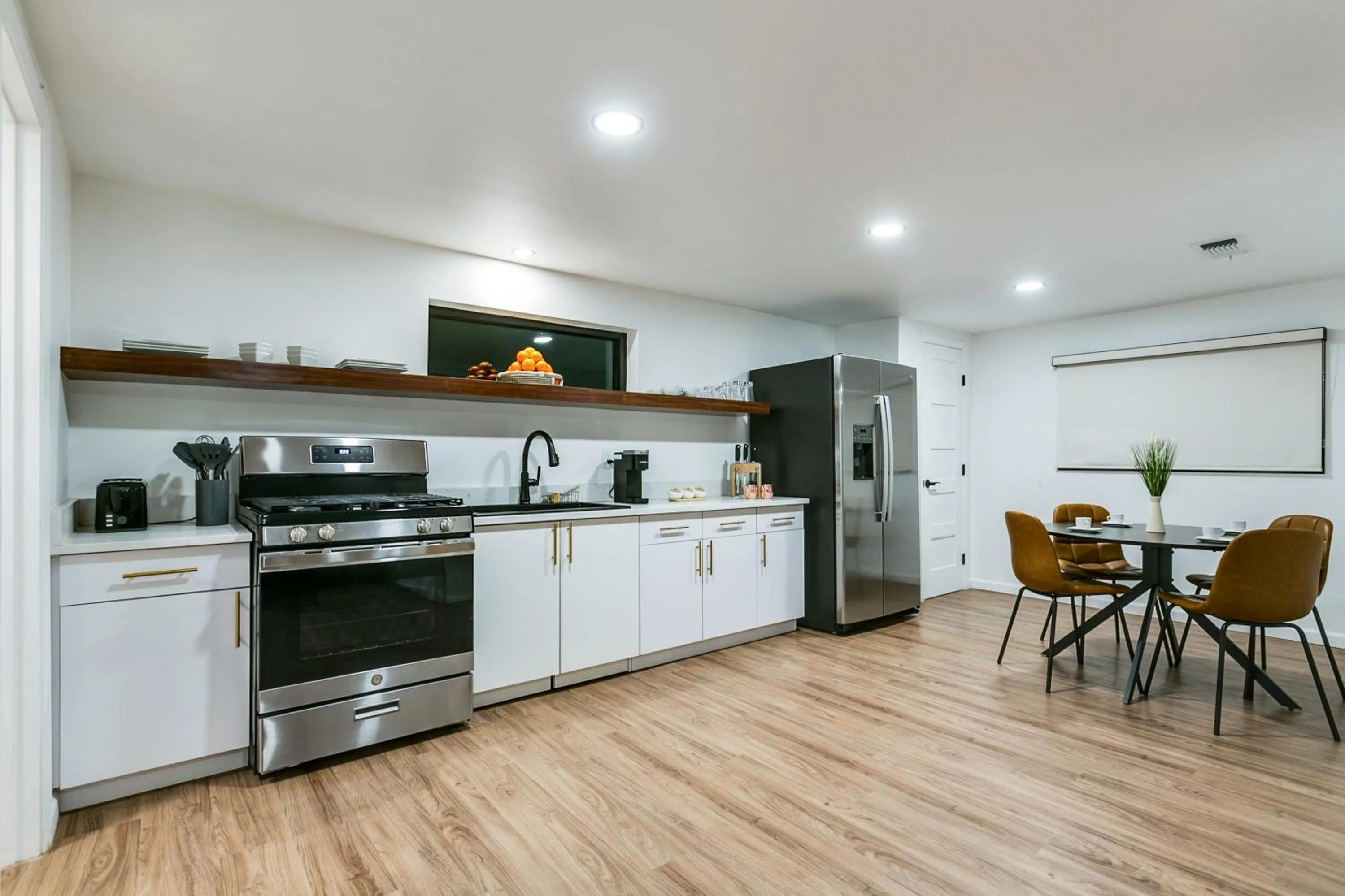 Coffee/tea facilities in Angoria Hotel