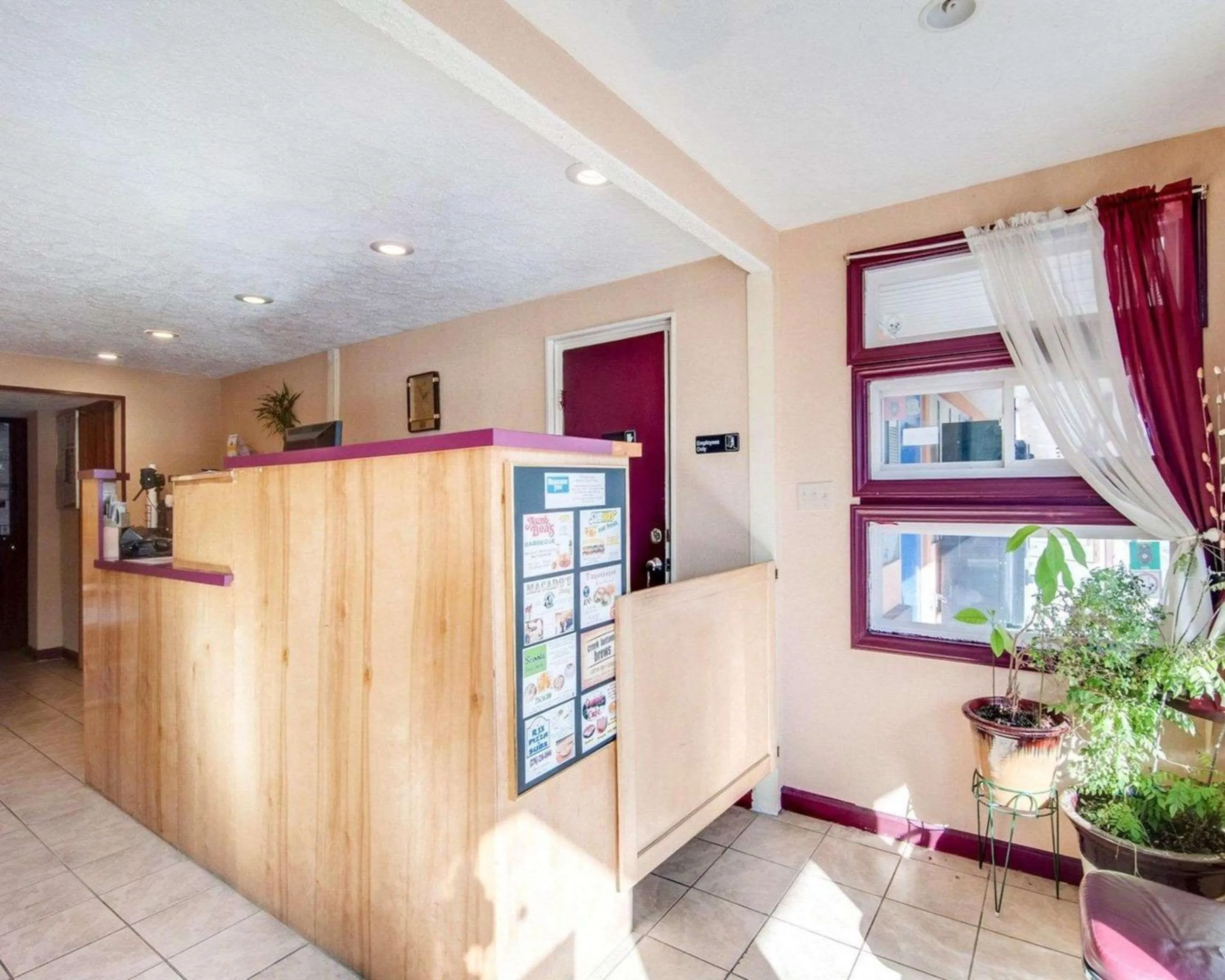 Lobby or reception in Econo Lodge Galax