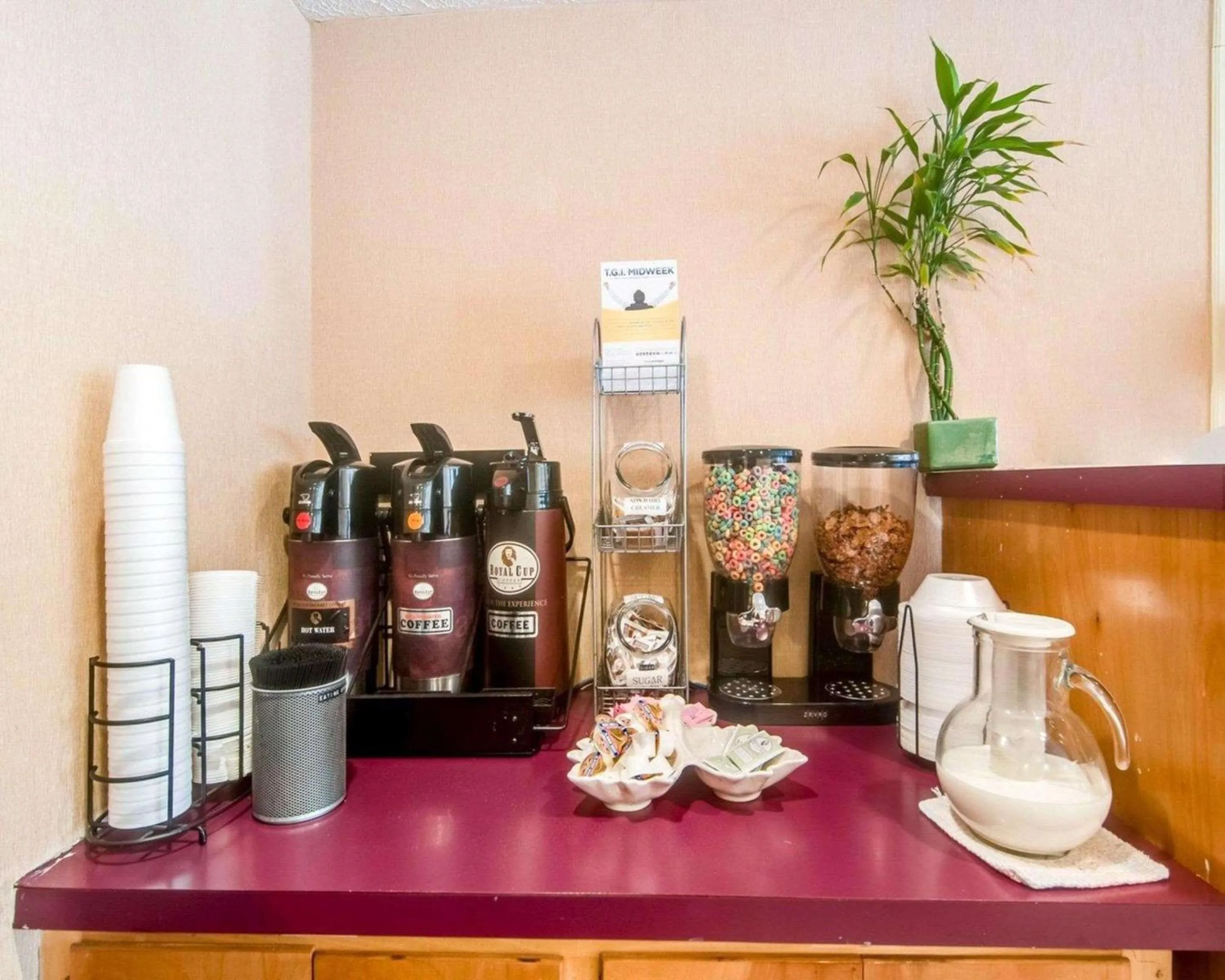 Breakfast in Econo Lodge Galax