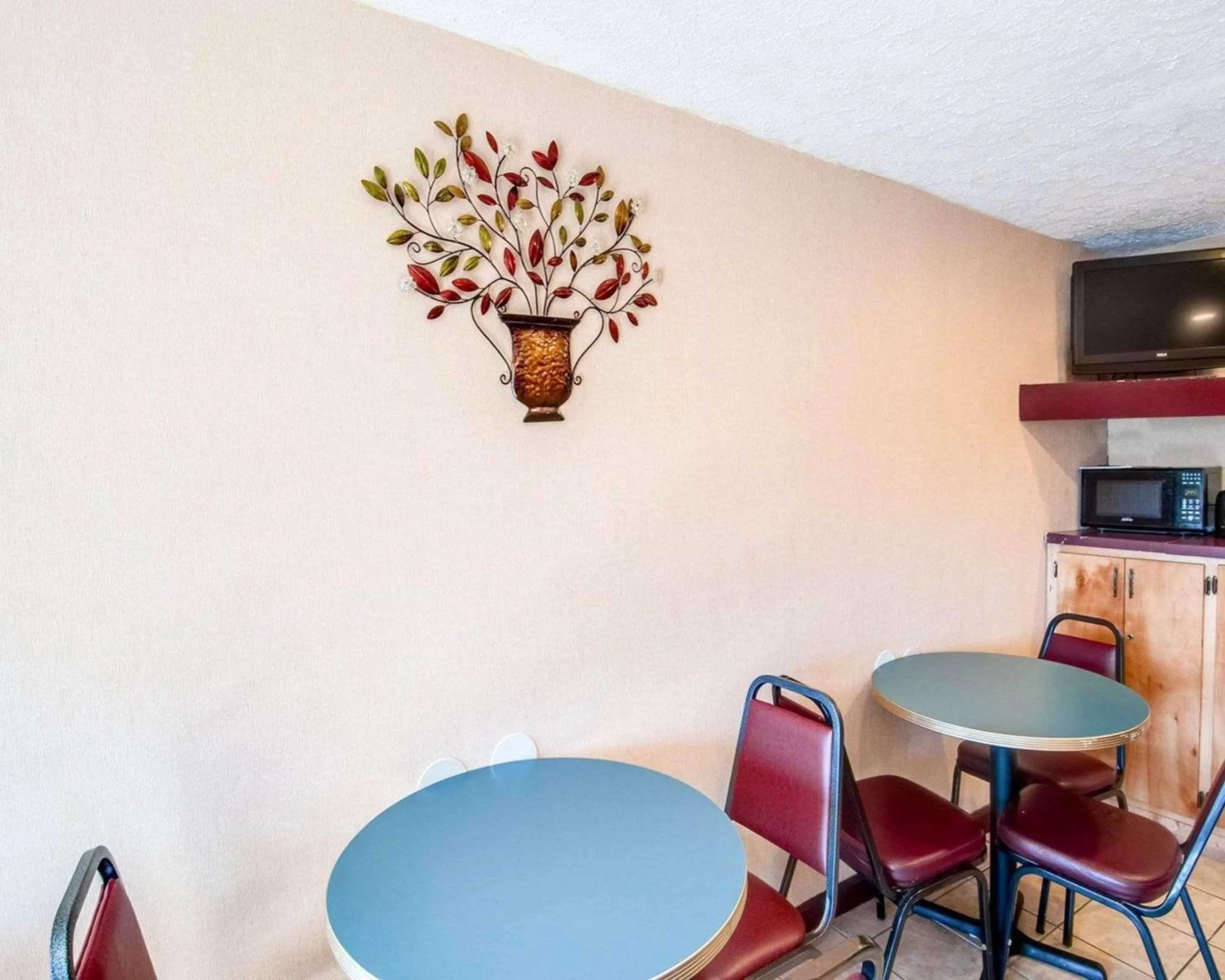 Breakfast in Econo Lodge Galax