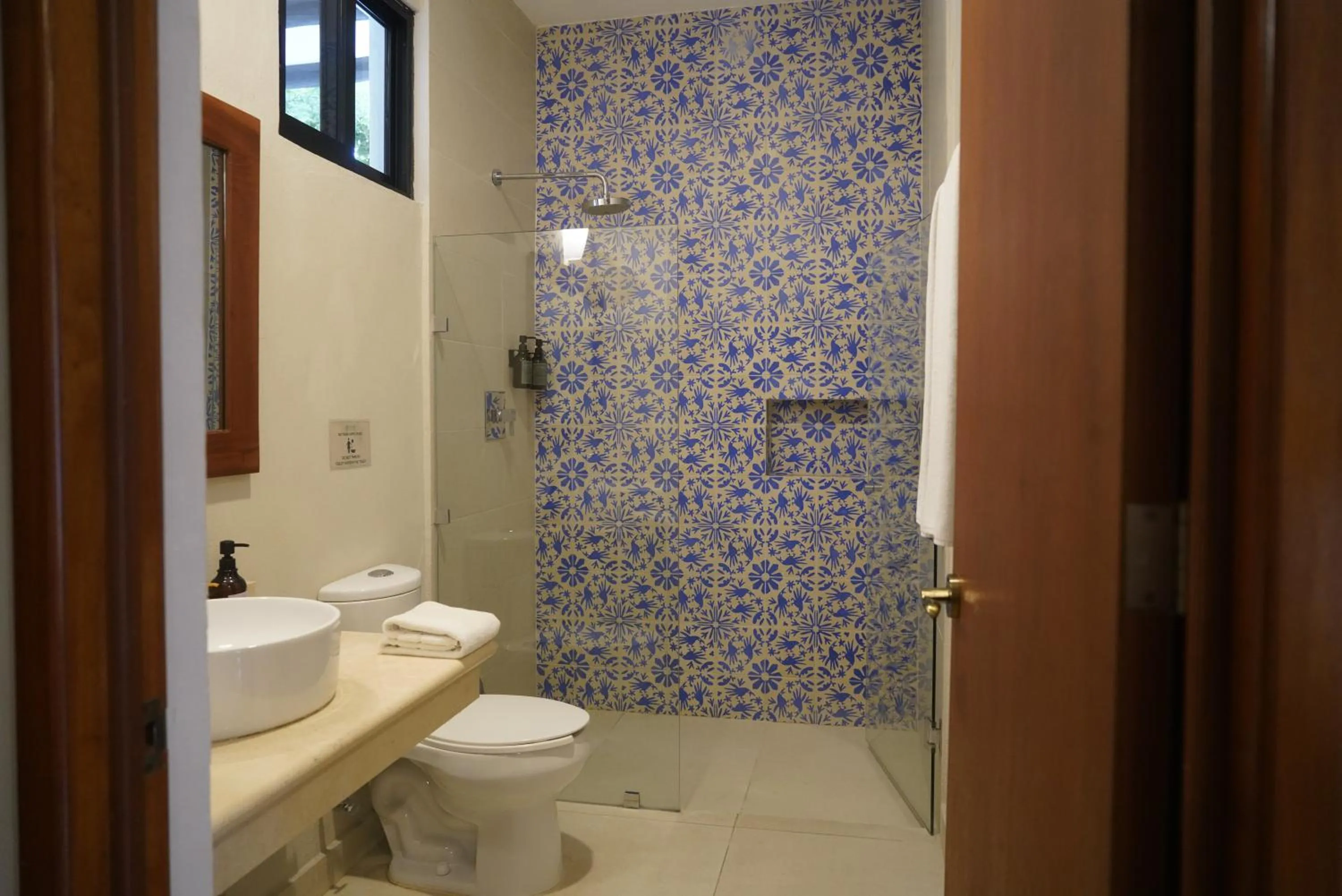 Bathroom in Frater Yucatán Hotel