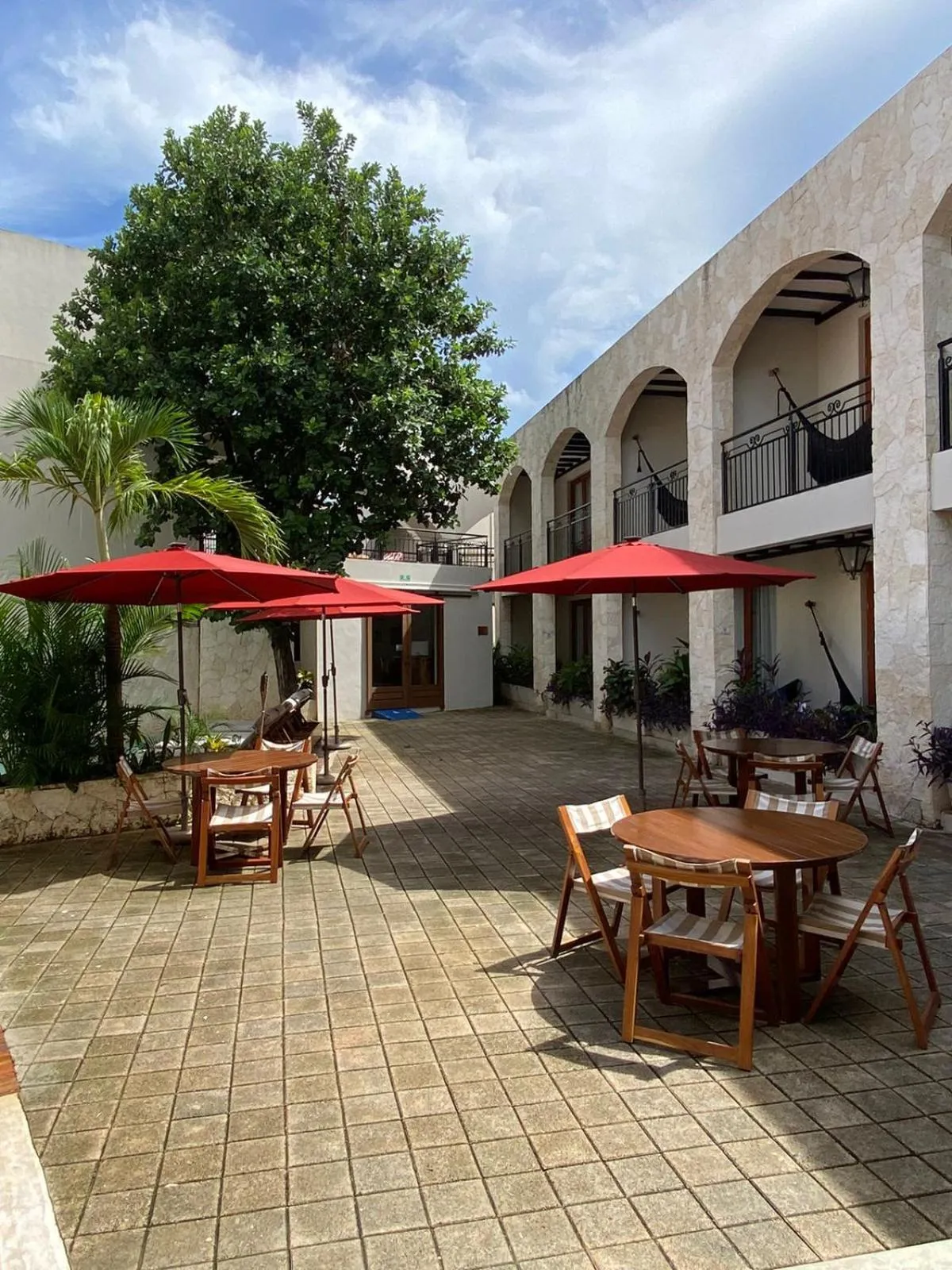 Patio in Frater Yucatán Hotel