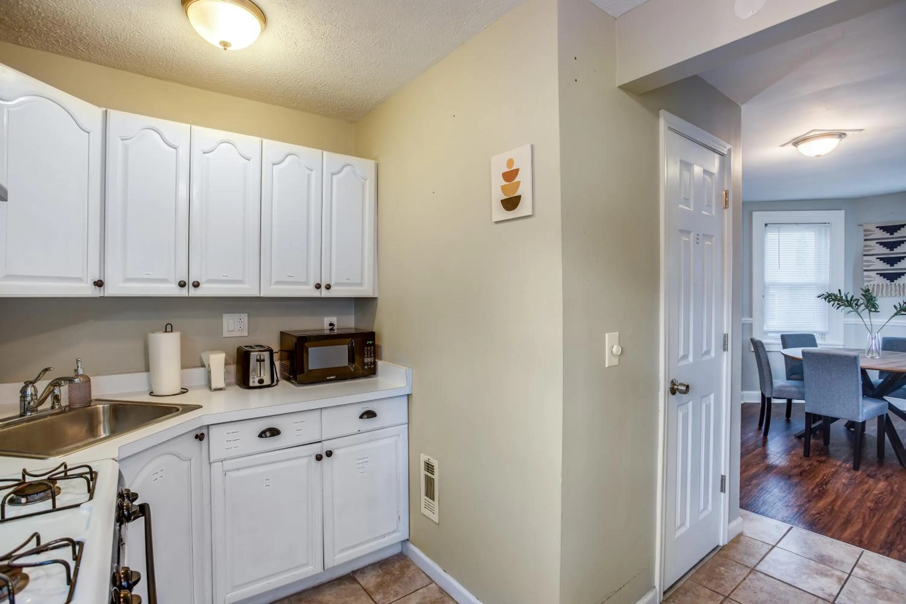 3BR Home with In-Unit Laundry, Parking, Sound Bar