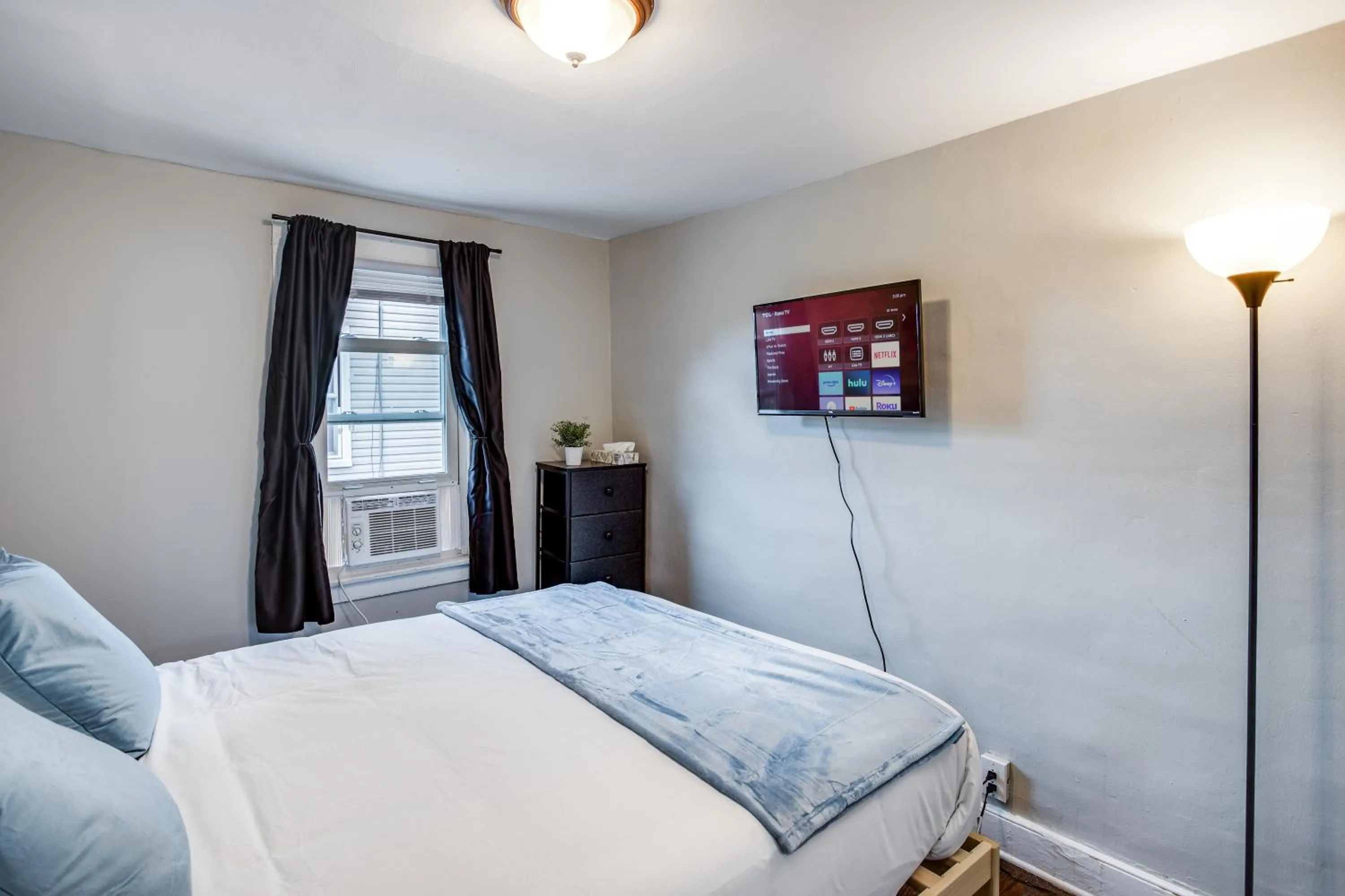 Bed in 3BR Home with In-Unit Laundry, Parking, Sound Bar