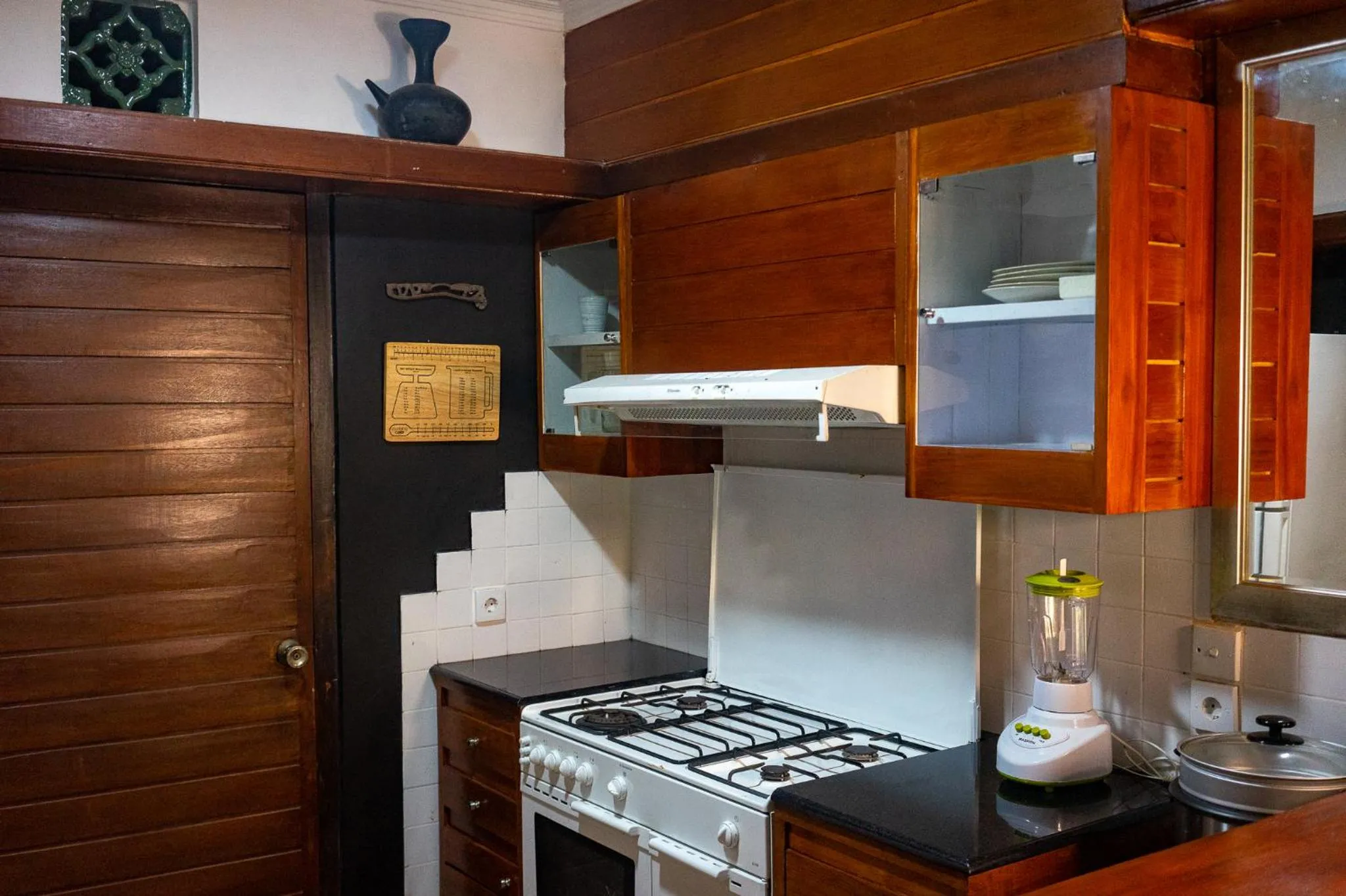 Kitchen or kitchenette in RUNA House Of Design