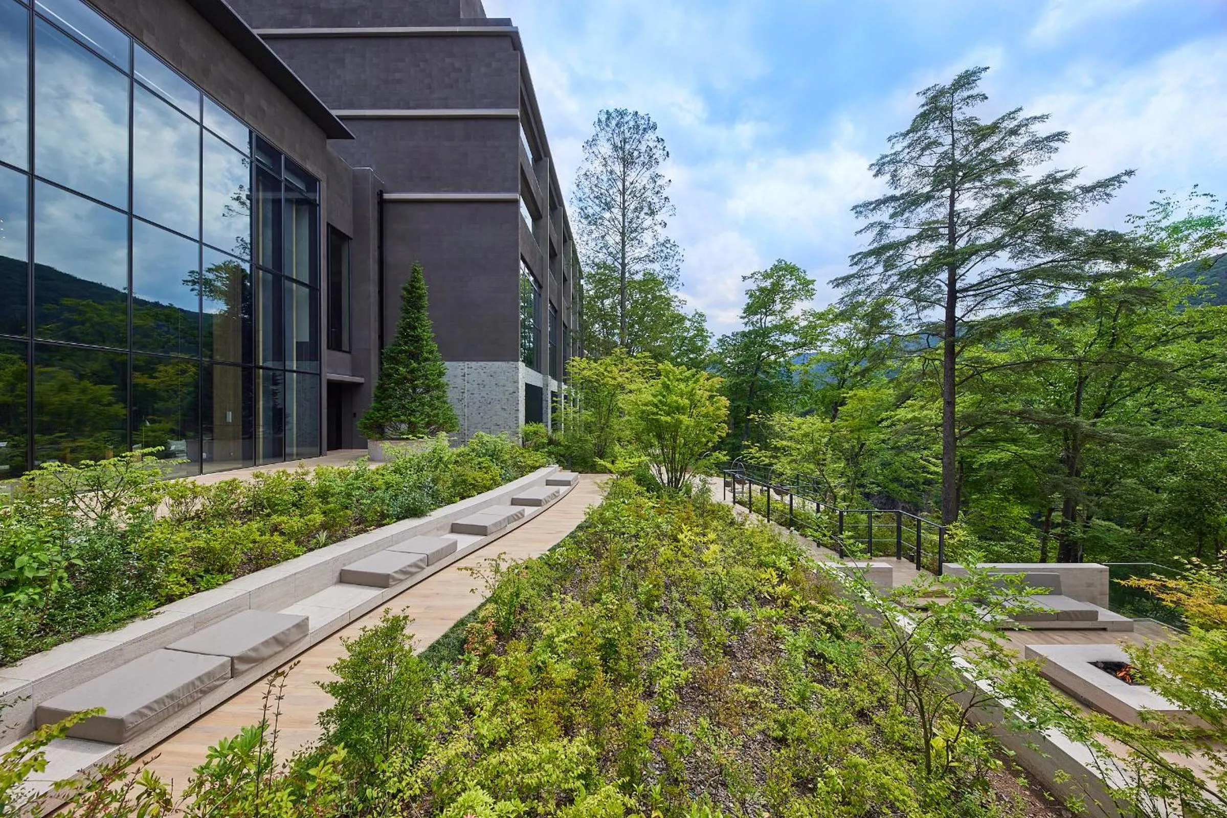 Property building in KINUGAWA KEISUI