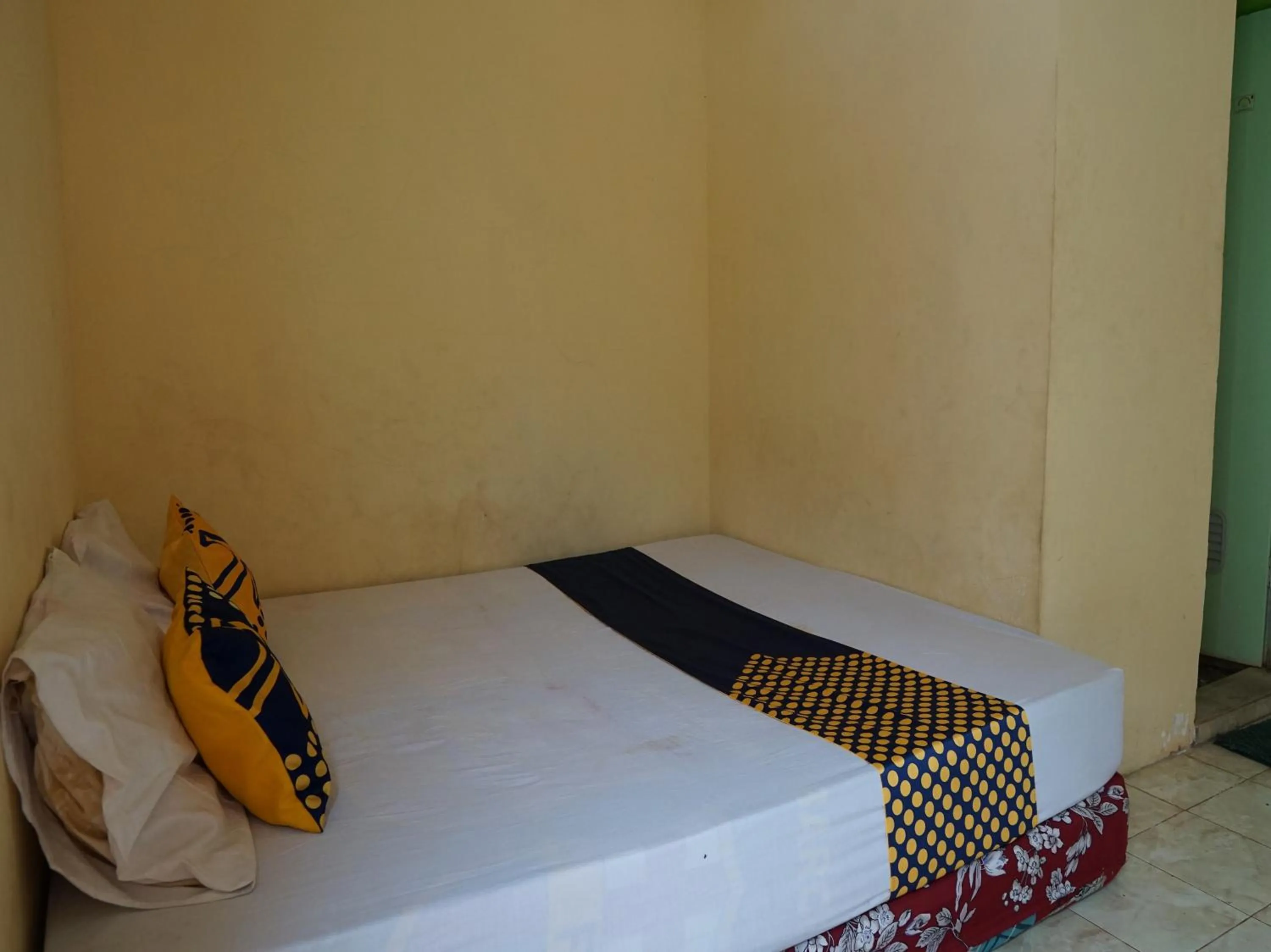 Bedroom, Bed in Hotel O Rumah Kos Arafah Syariah