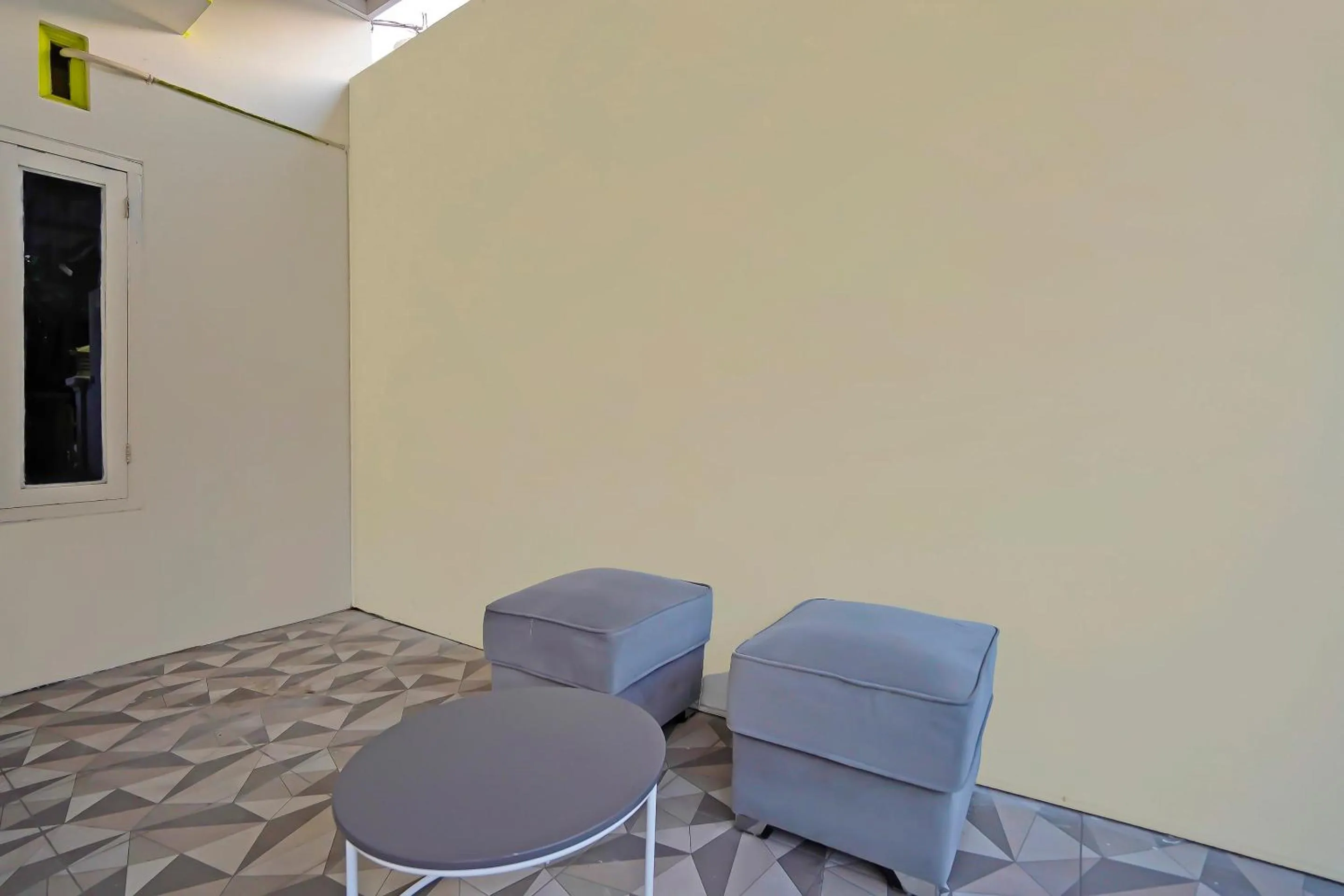 Lobby or reception in Hotel O Guesthouse Prima SyariahNearGPdI Anugerah