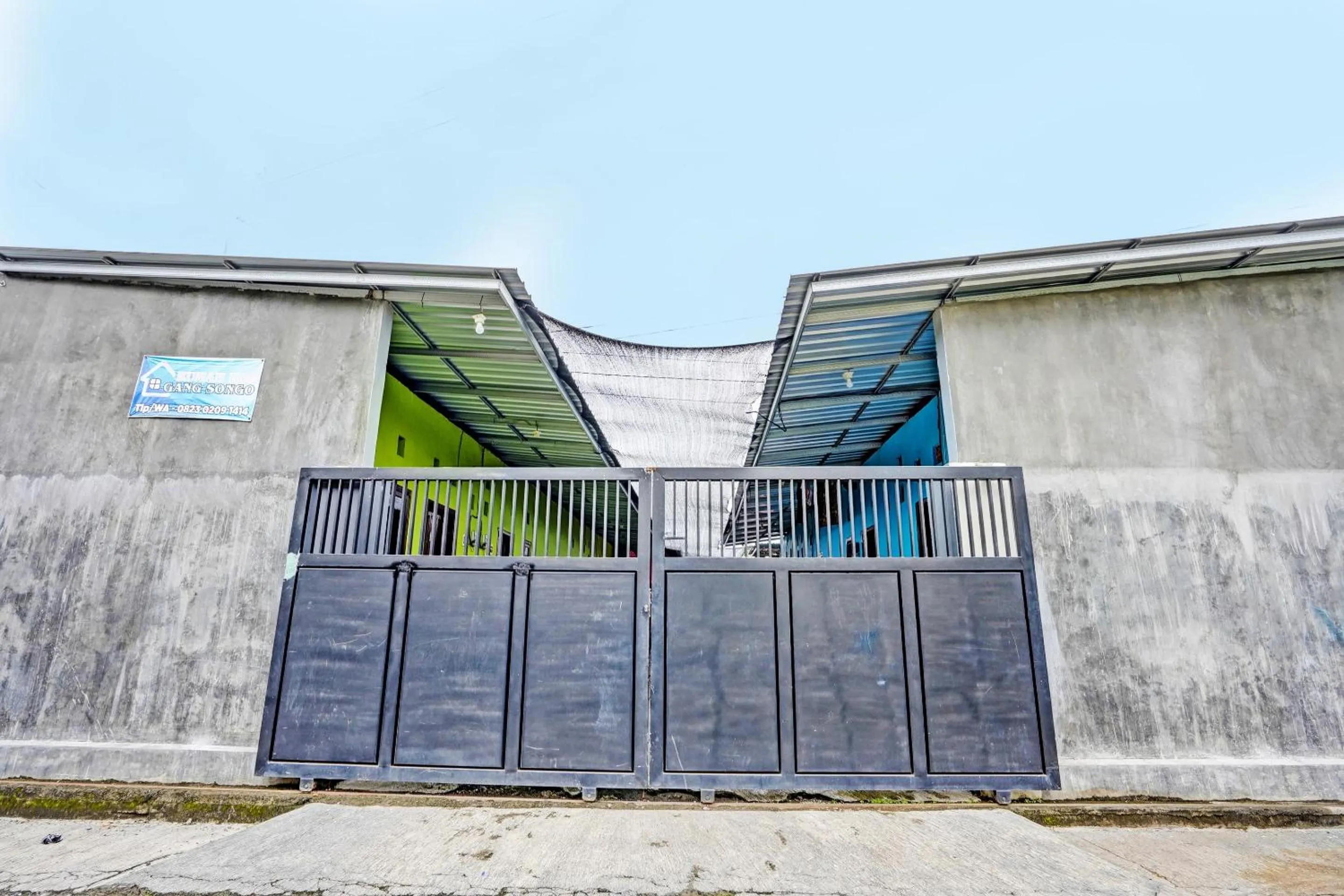 Facade/entrance in Hotel O Gang Songo Syariah HomestayNearWisata Osing