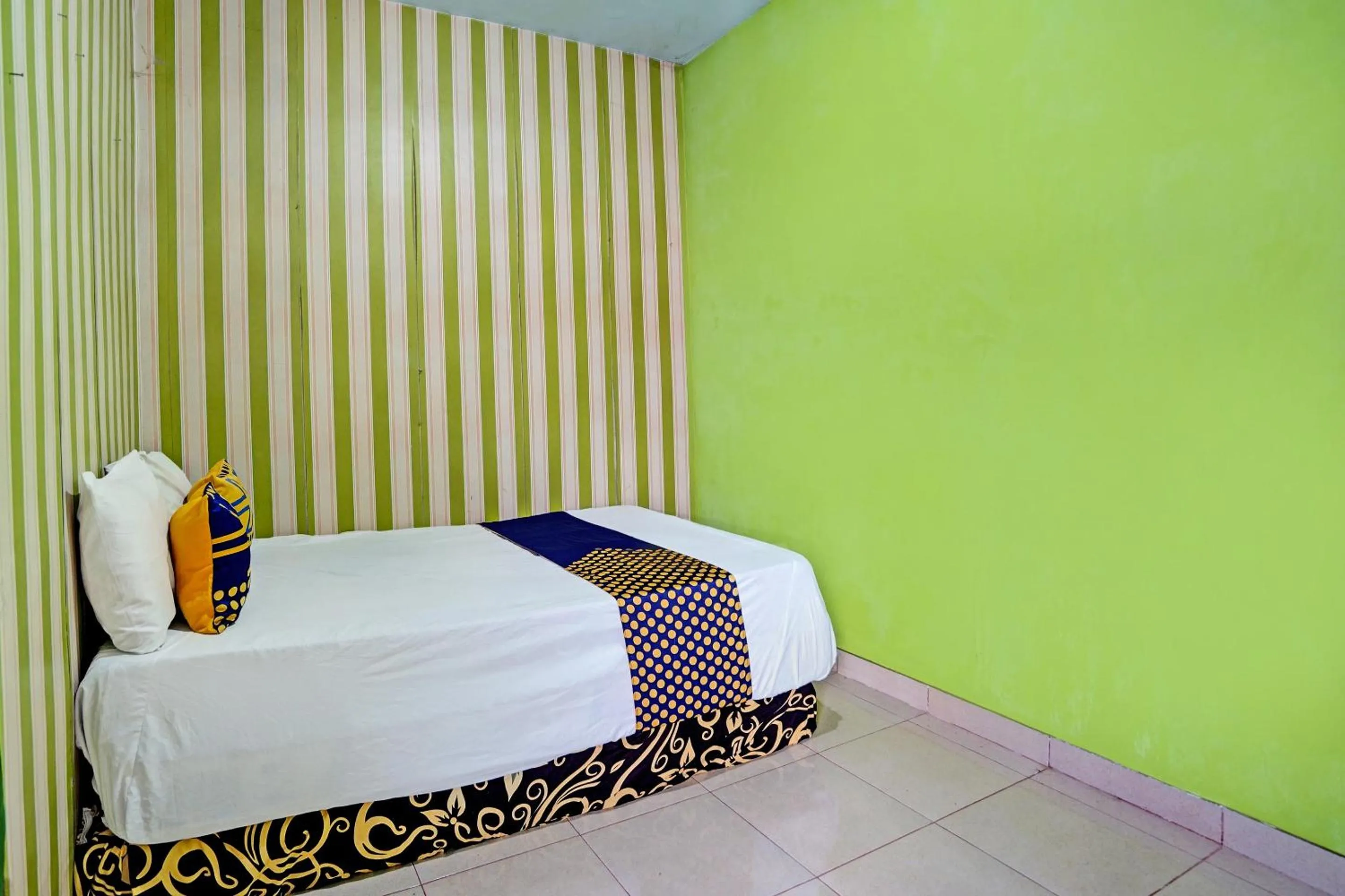 Bedroom, Bed in Hotel O Gang Songo Syariah HomestayNearWisata Osing