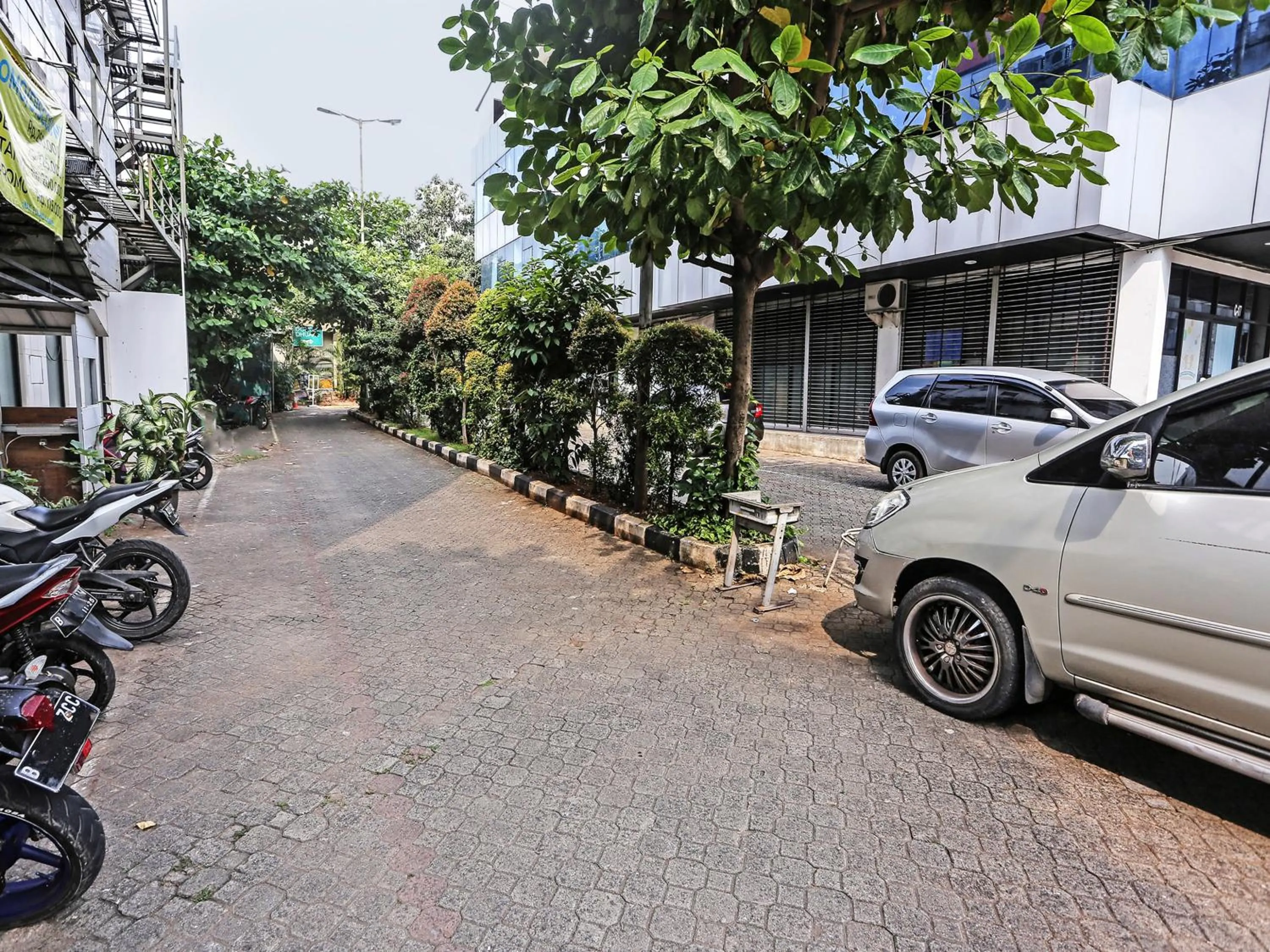 Facade/entrance in Hotel O Ciputat