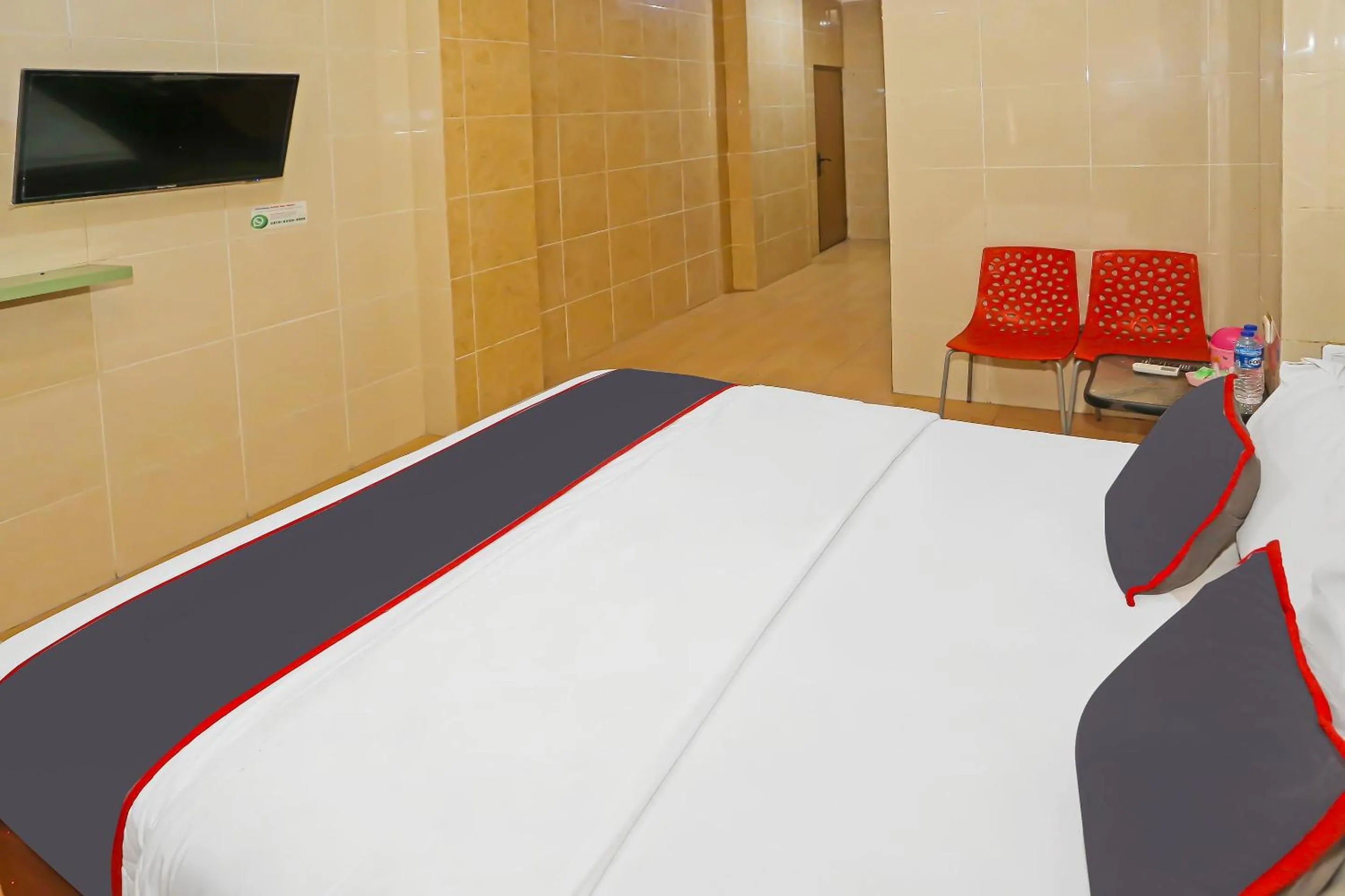 Bedroom, Bed in Hotel O Sion Holiday