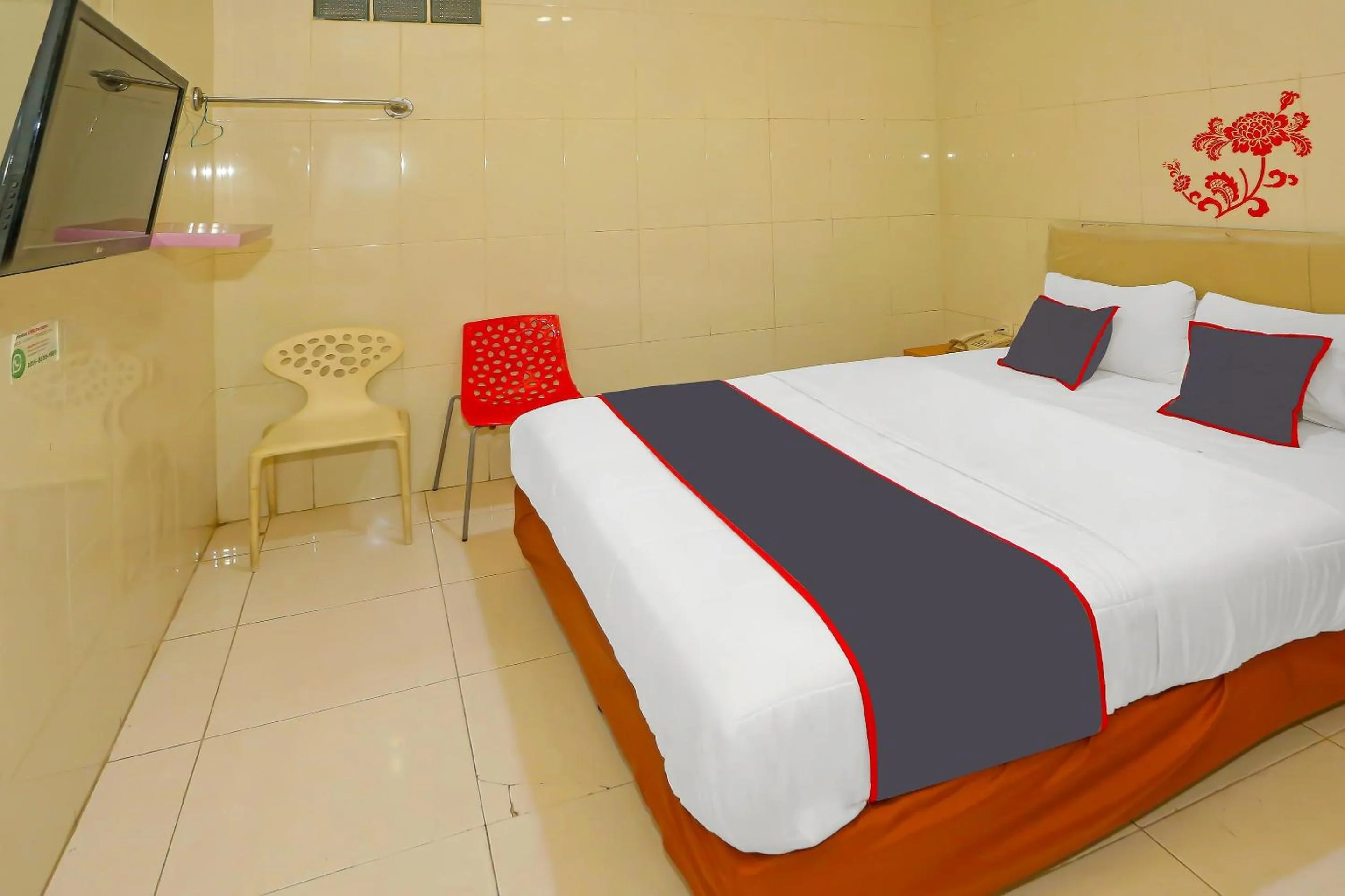 Bedroom, Bed in Hotel O Sion Holiday