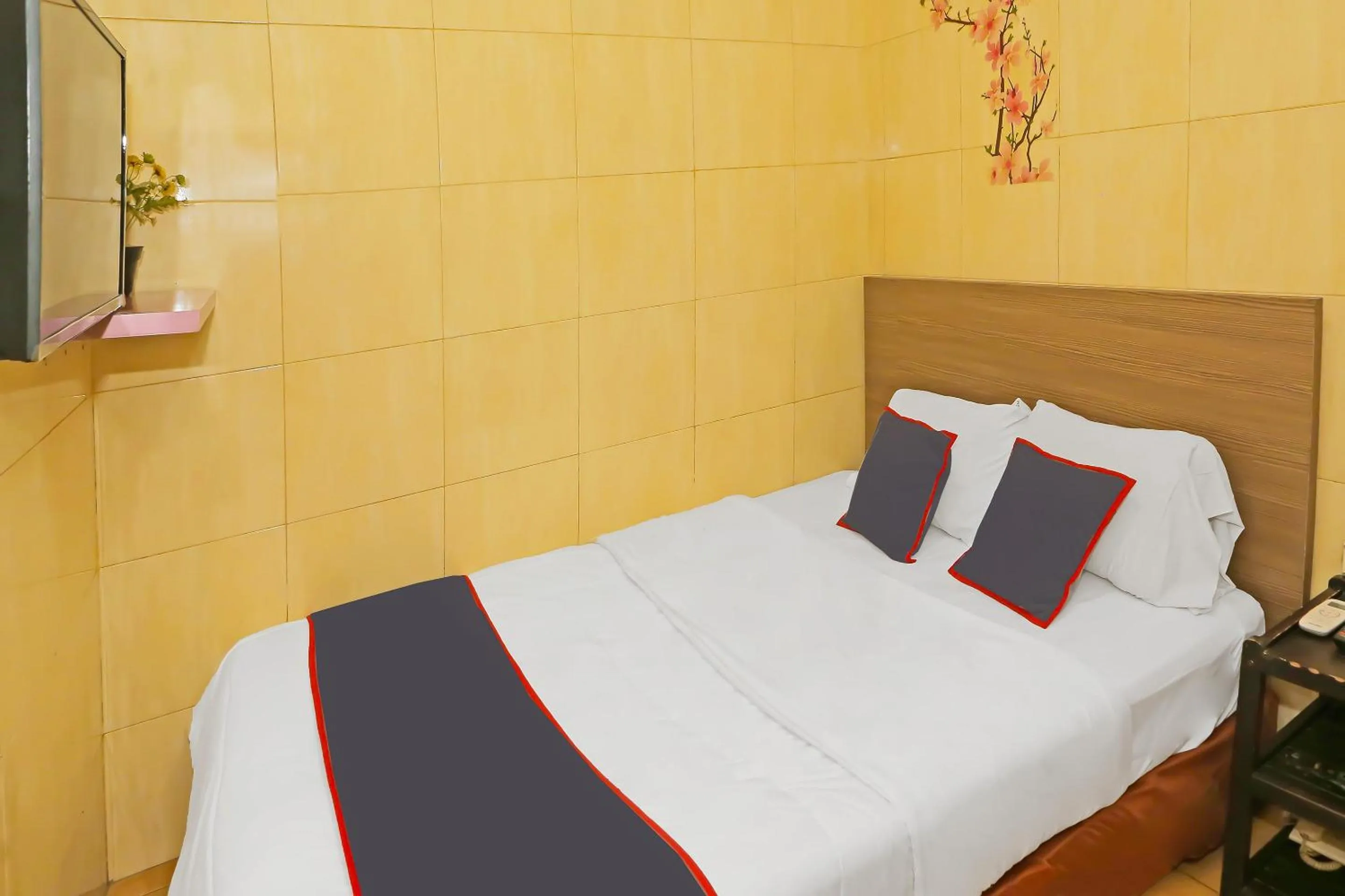 Bedroom, Bed in Hotel O Sion Holiday